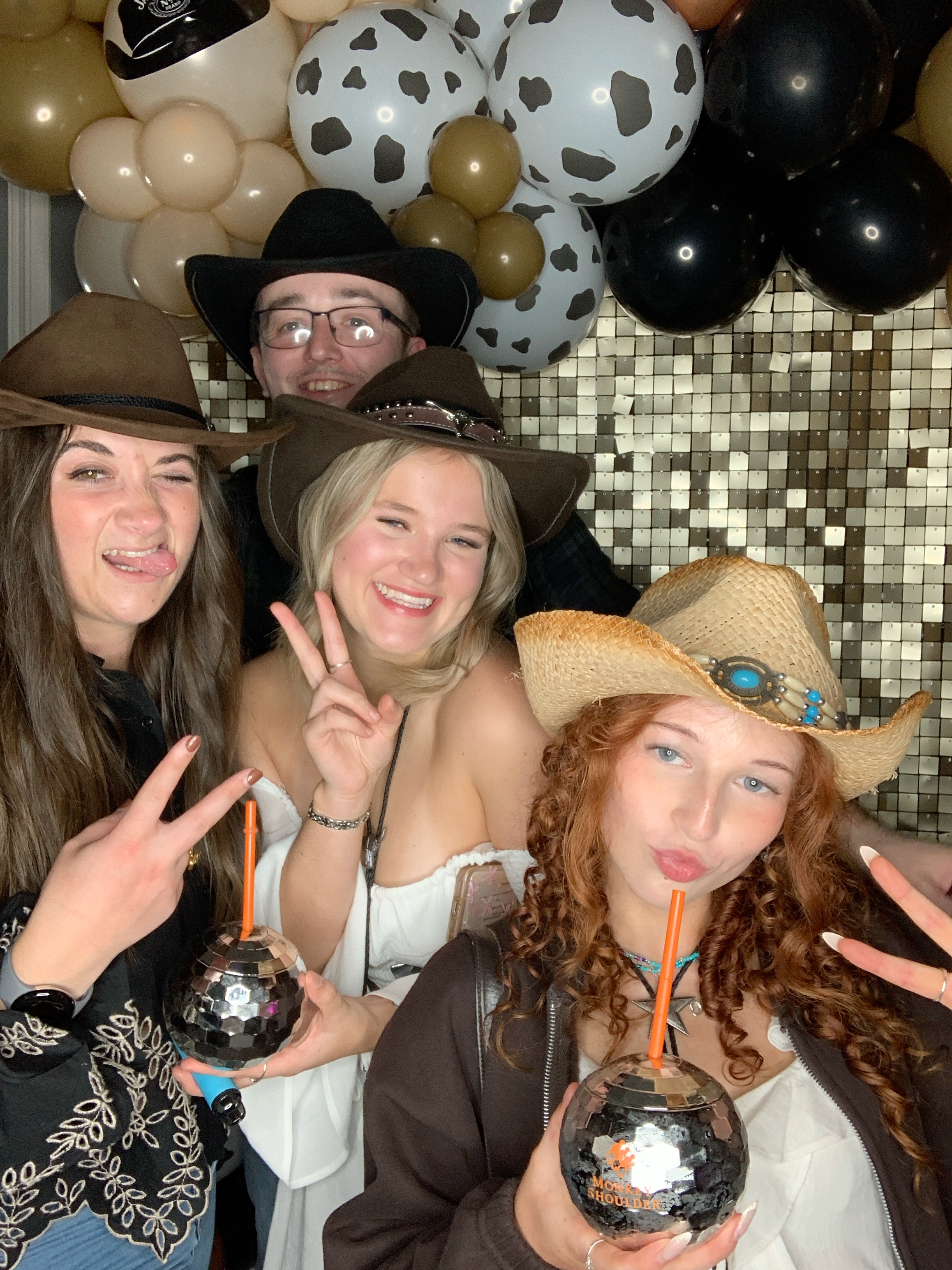 Saltmarshe Staff party  | View more photos from the event at gallery.magicimages.uk/u/MagicImages/Saltmarshe-Staff-party