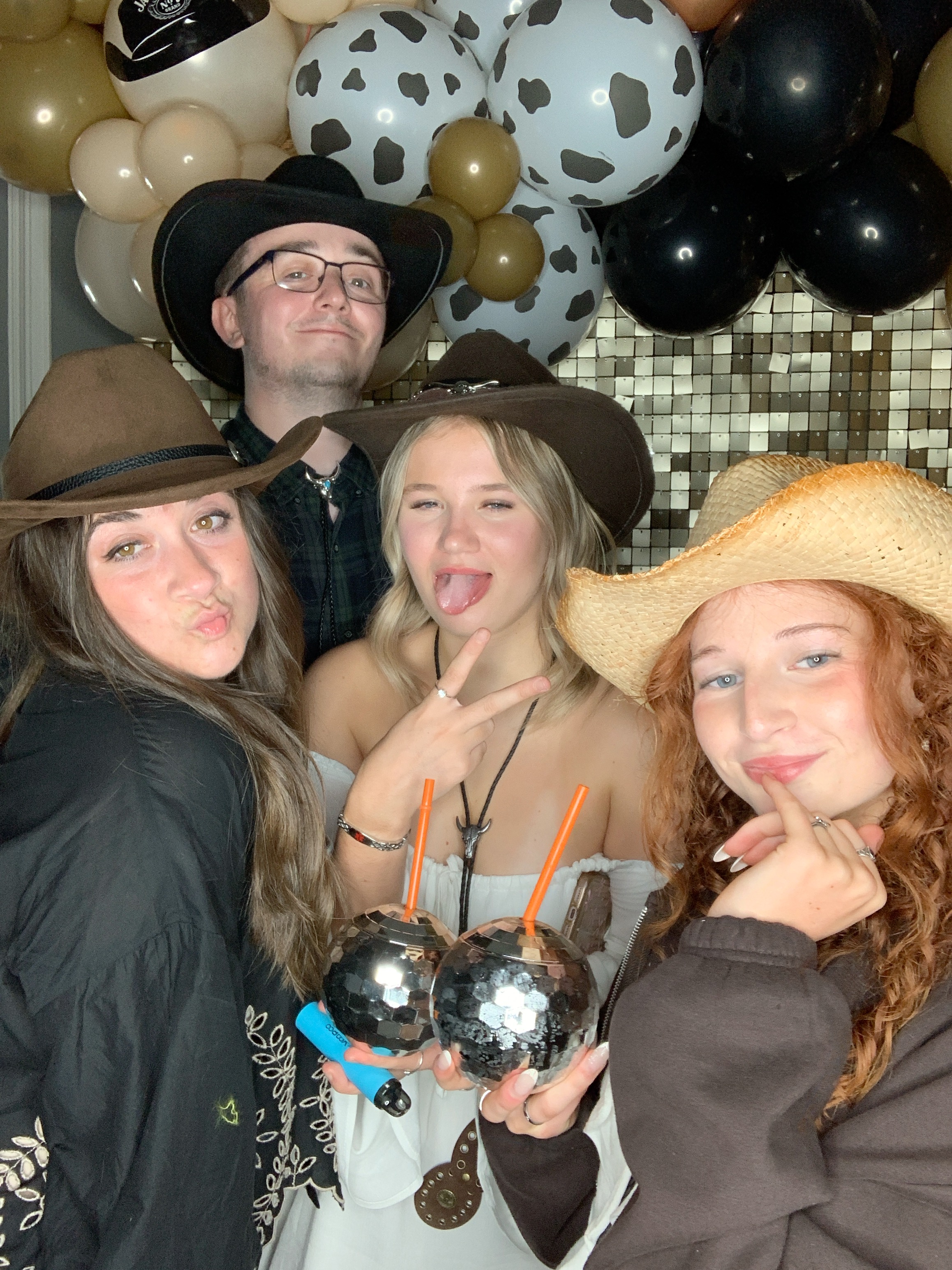 Saltmarshe Staff party  | View more photos from the event at gallery.magicimages.uk/u/MagicImages/Saltmarshe-Staff-party