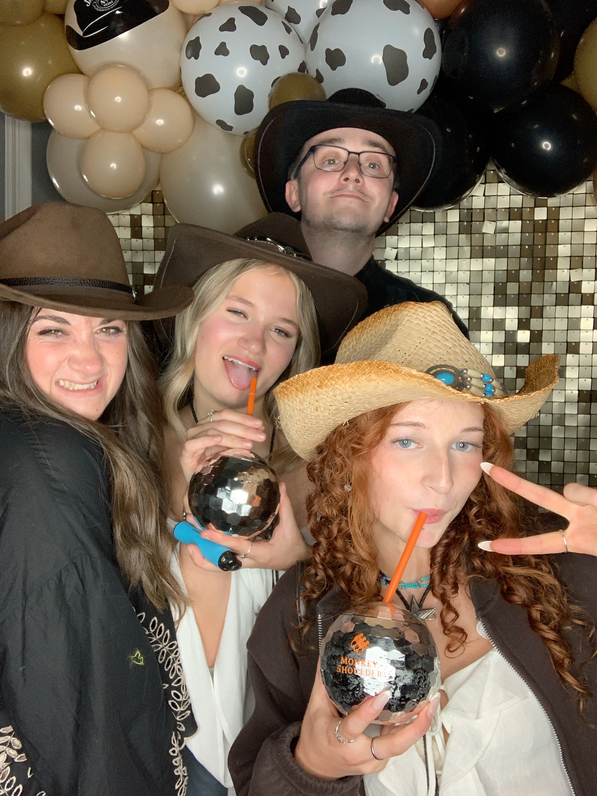 Saltmarshe Staff party  | View more photos from the event at gallery.magicimages.uk/u/MagicImages/Saltmarshe-Staff-party