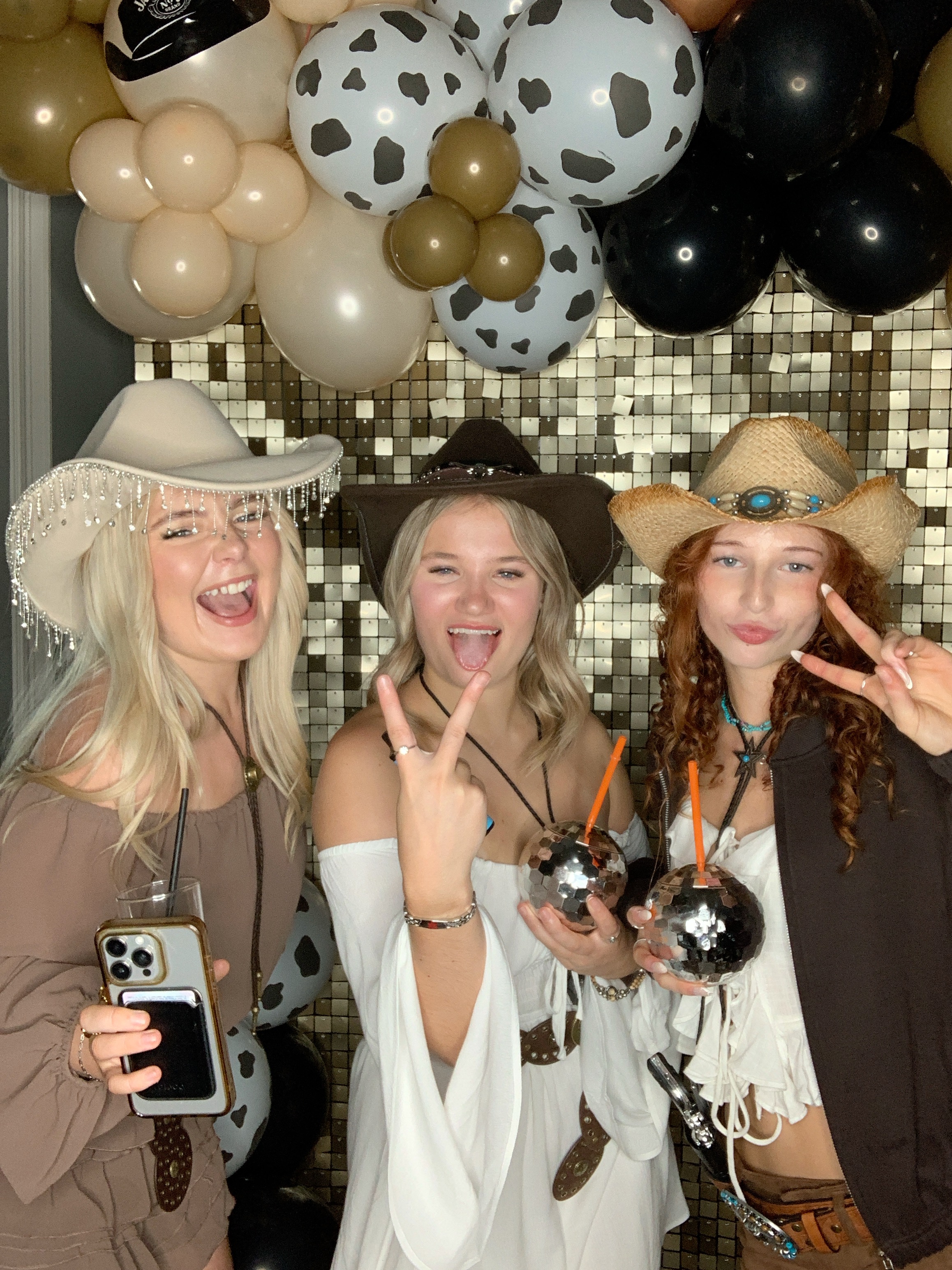 Saltmarshe Staff party  | View more photos from the event at gallery.magicimages.uk/u/MagicImages/Saltmarshe-Staff-party