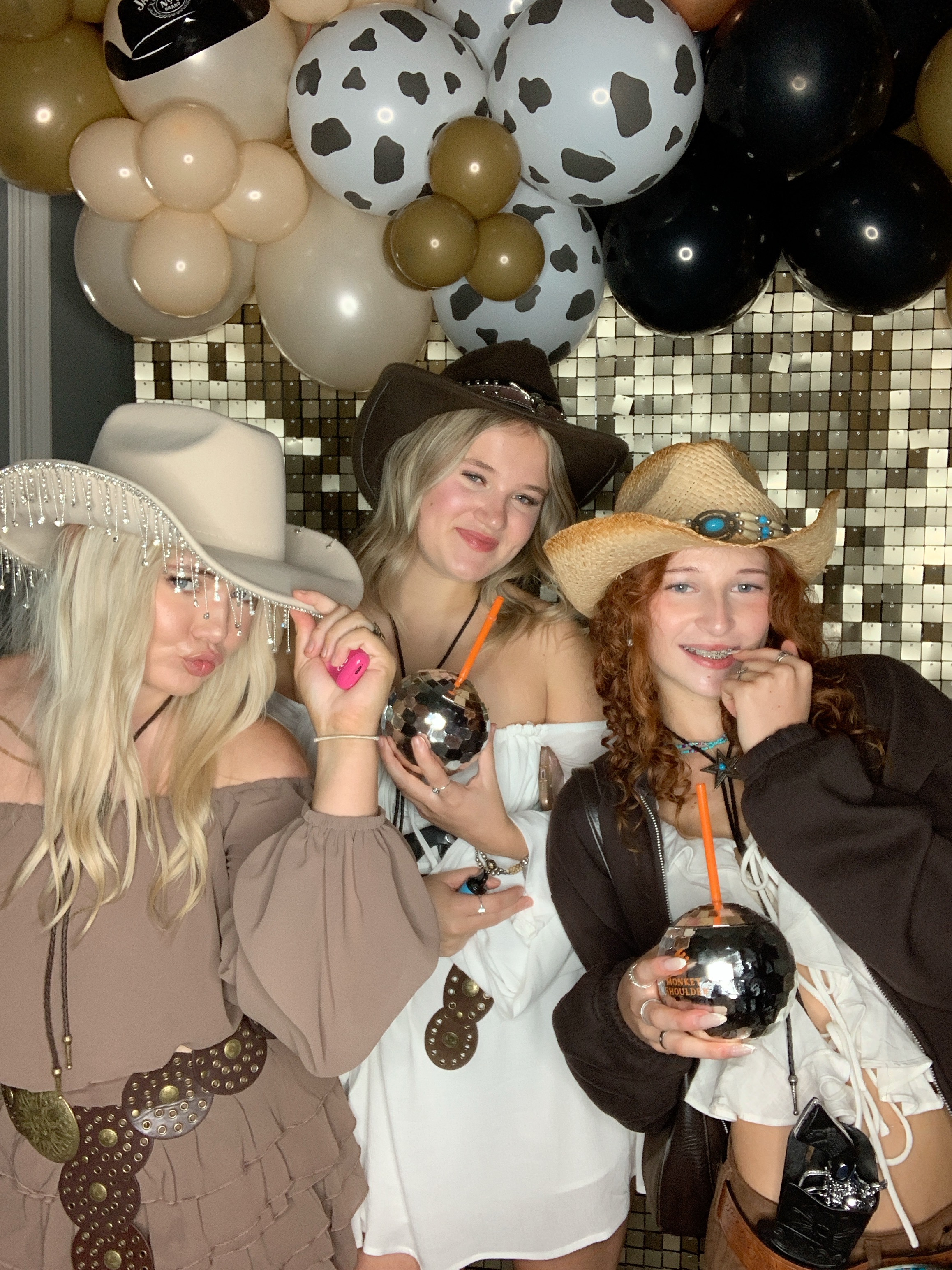 Saltmarshe Staff party  | View more photos from the event at gallery.magicimages.uk/u/MagicImages/Saltmarshe-Staff-party