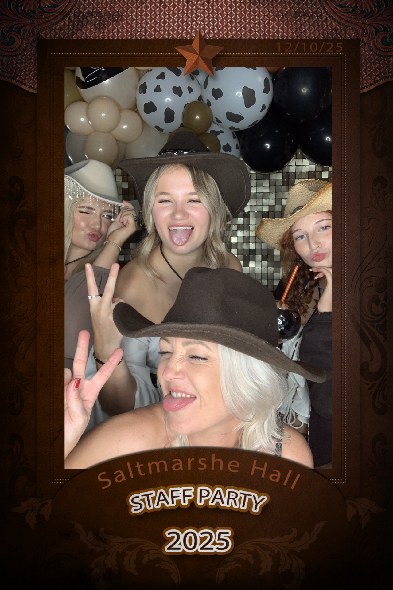 Saltmarshe Staff party  | View more photos from the event at gallery.magicimages.uk/u/MagicImages/Saltmarshe-Staff-party