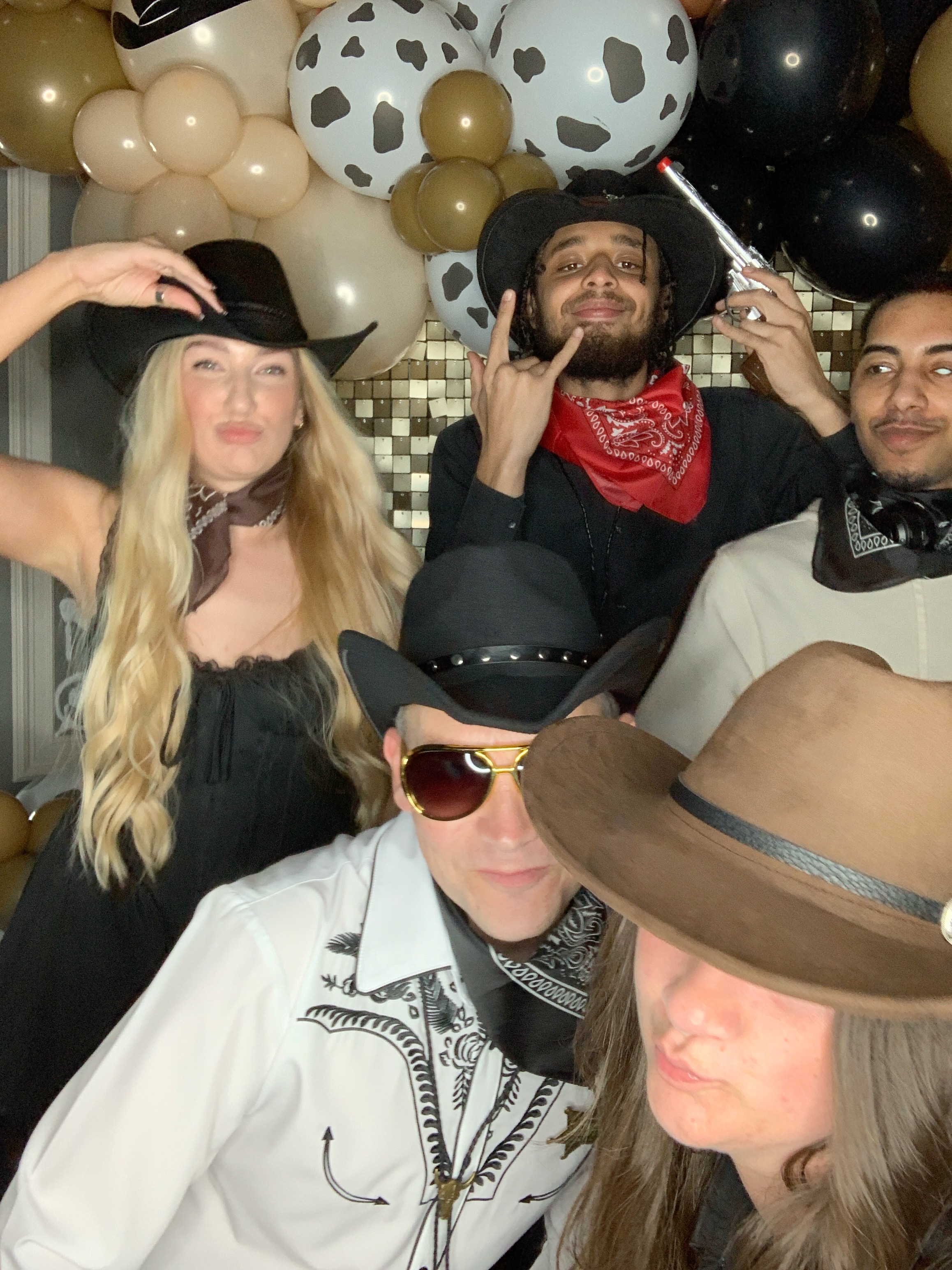 Saltmarshe Staff party  | View more photos from the event at gallery.magicimages.uk/u/MagicImages/Saltmarshe-Staff-party