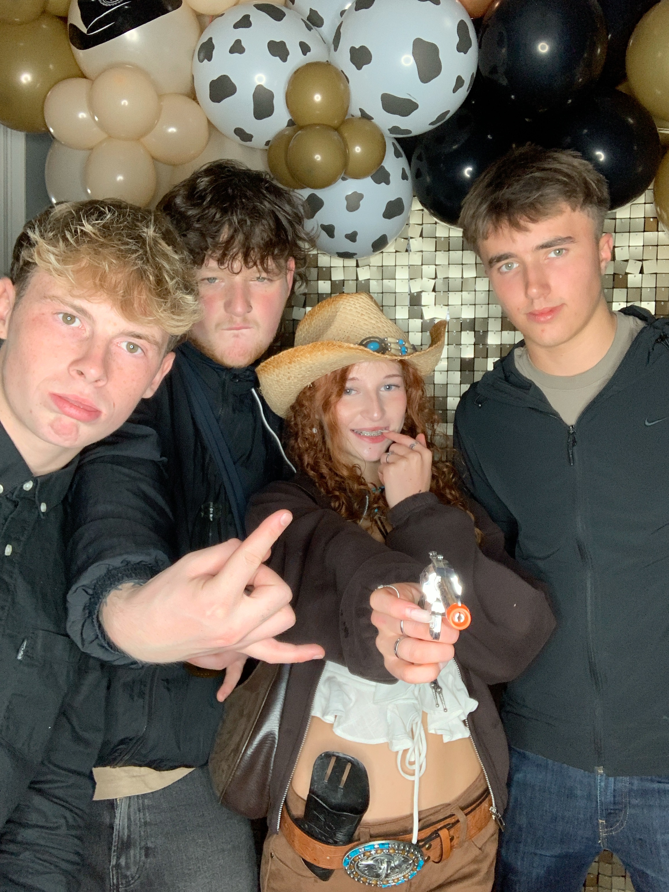 Saltmarshe Staff party  | View more photos from the event at gallery.magicimages.uk/u/MagicImages/Saltmarshe-Staff-party