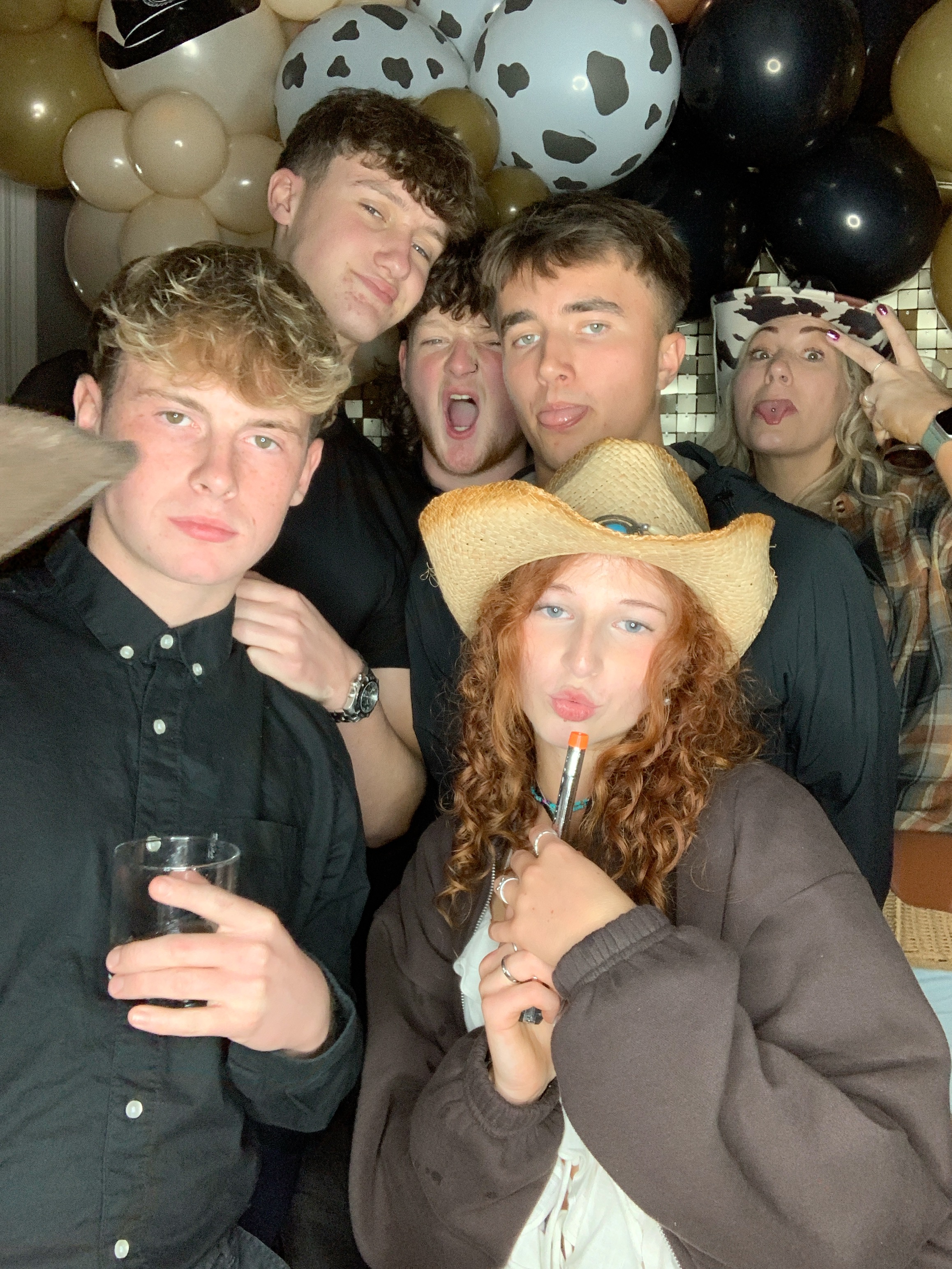 Saltmarshe Staff party  | View more photos from the event at gallery.magicimages.uk/u/MagicImages/Saltmarshe-Staff-party