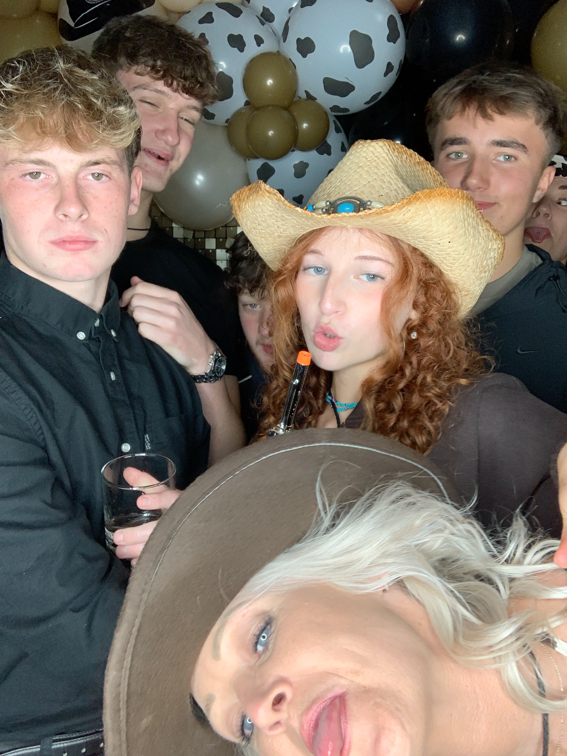 Saltmarshe Staff party  | View more photos from the event at gallery.magicimages.uk/u/MagicImages/Saltmarshe-Staff-party