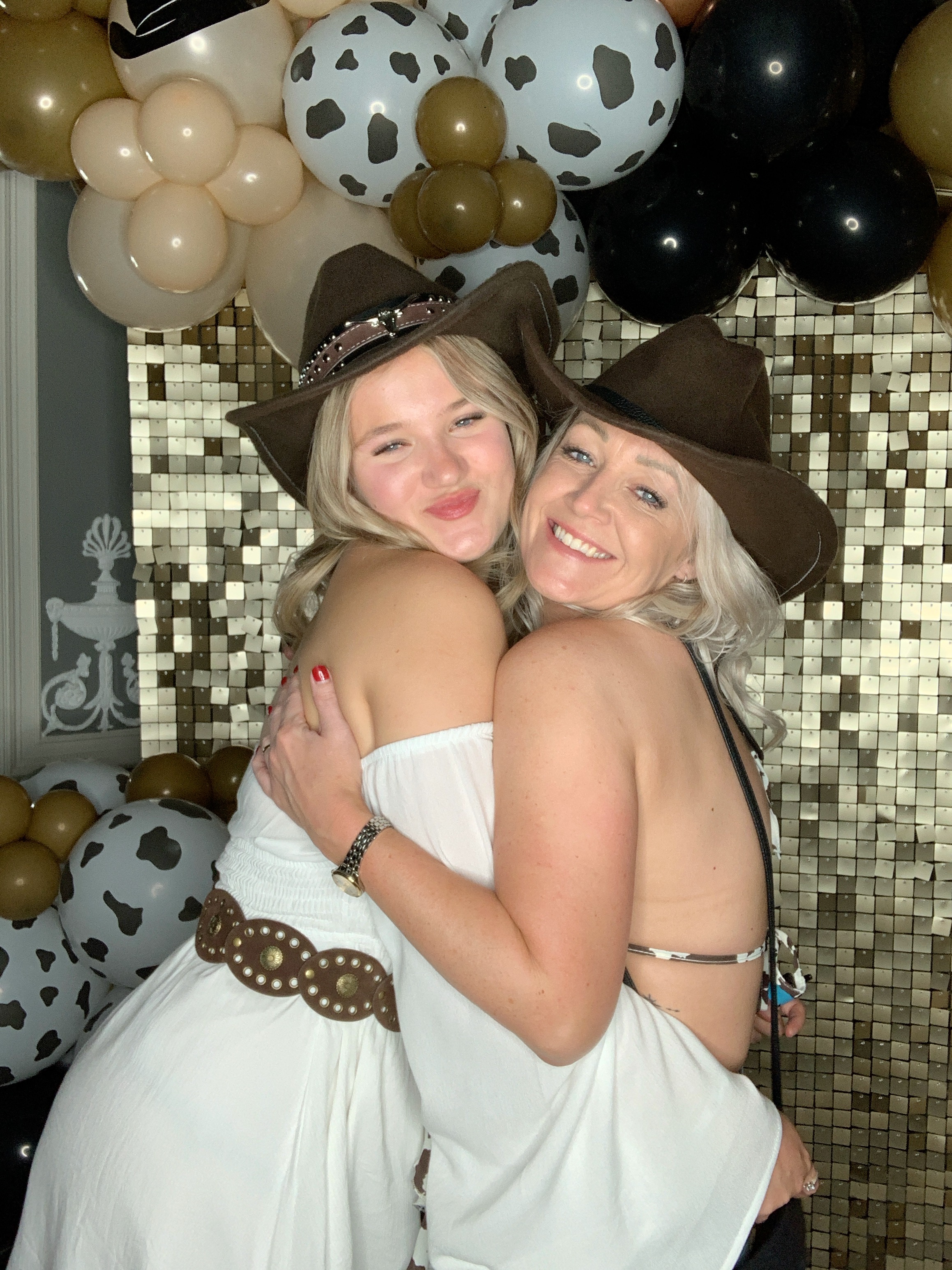 Saltmarshe Staff party  | View more photos from the event at gallery.magicimages.uk/u/MagicImages/Saltmarshe-Staff-party