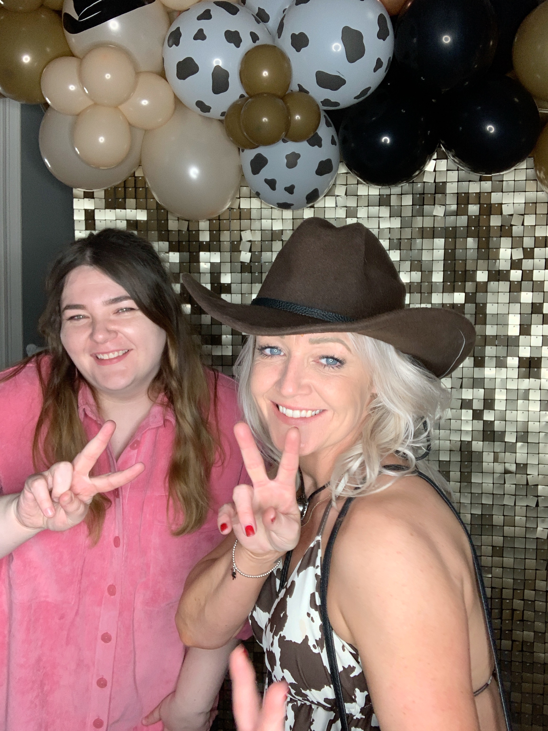 Saltmarshe Staff party  | View more photos from the event at gallery.magicimages.uk/u/MagicImages/Saltmarshe-Staff-party