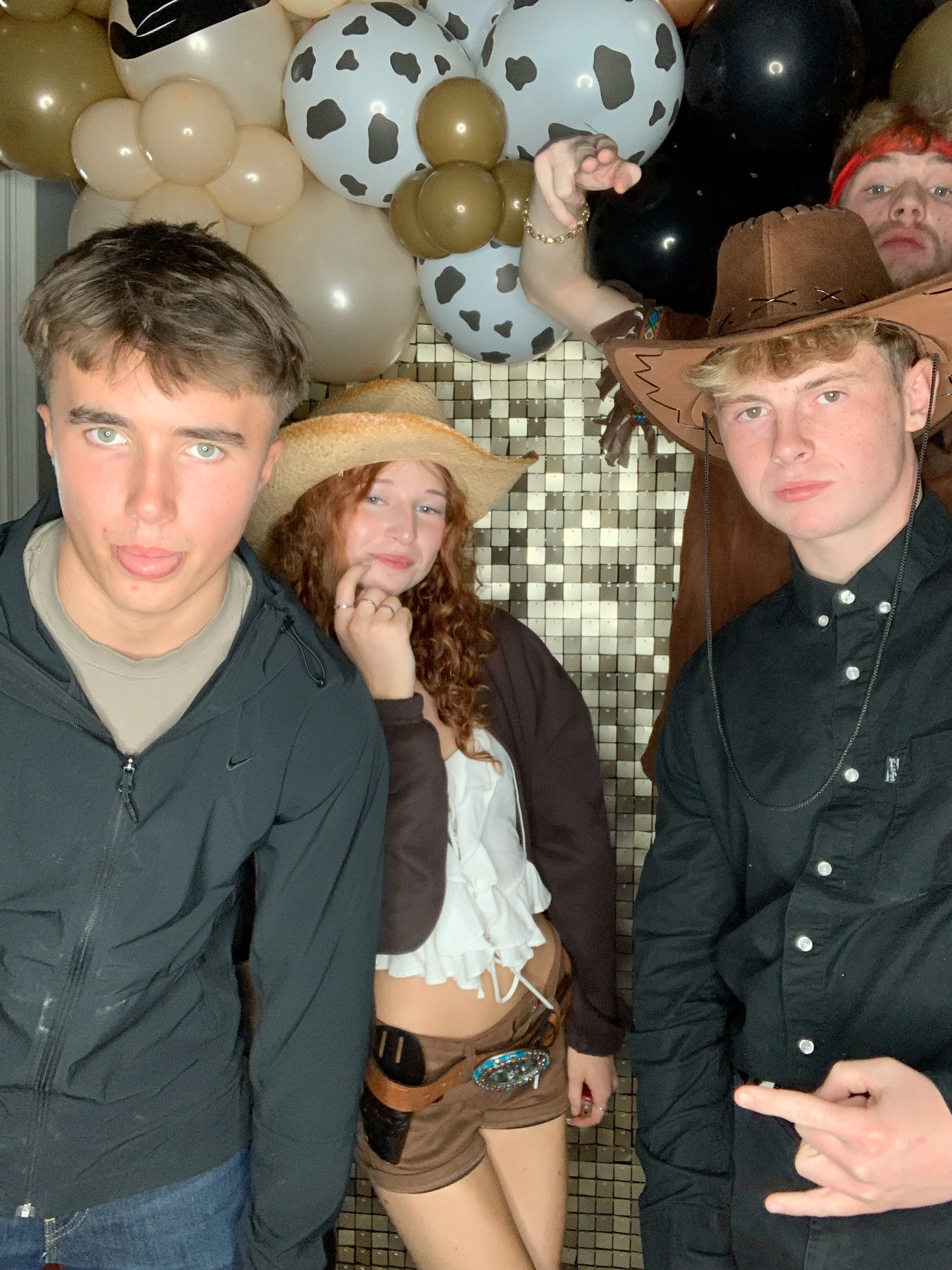 Saltmarshe Staff party  | View more photos from the event at gallery.magicimages.uk/u/MagicImages/Saltmarshe-Staff-party