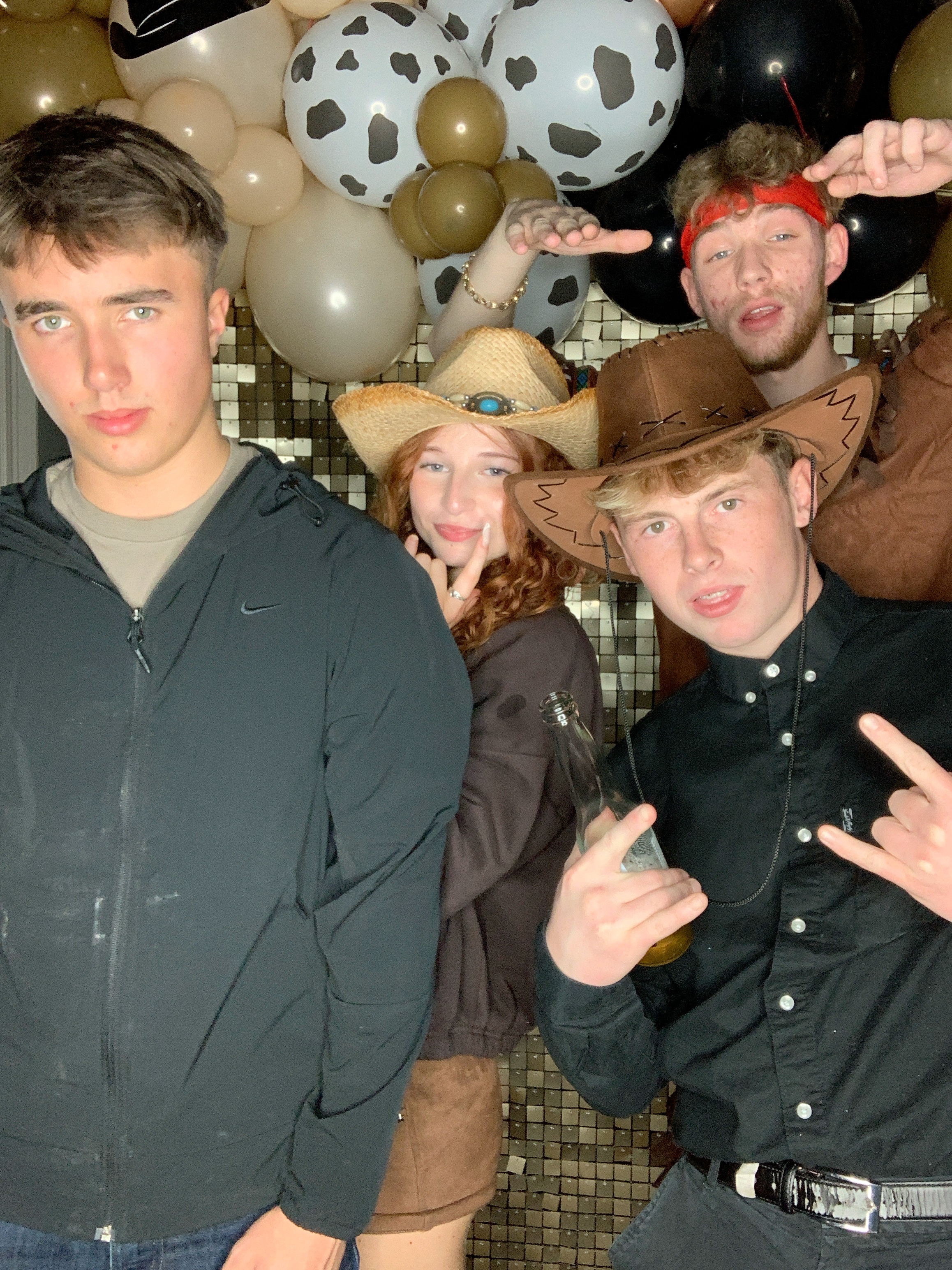 Saltmarshe Staff party  | View more photos from the event at gallery.magicimages.uk/u/MagicImages/Saltmarshe-Staff-party