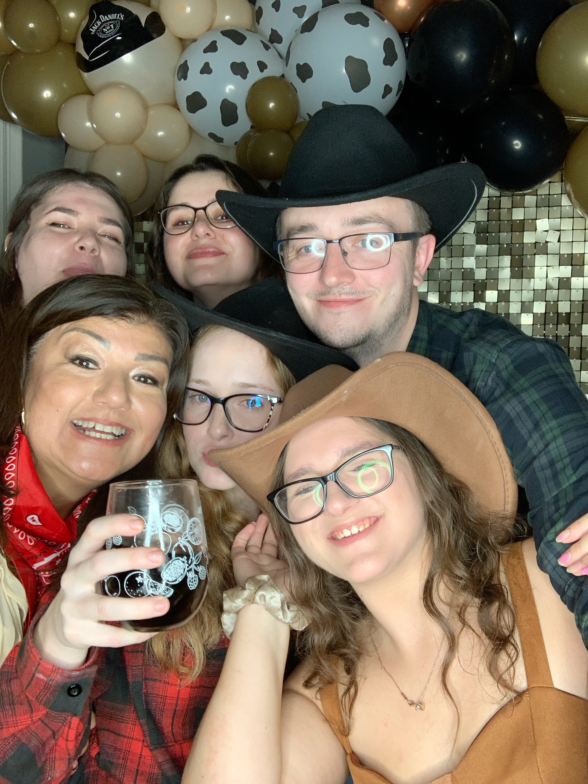 Saltmarshe Staff party  | View more photos from the event at gallery.magicimages.uk/u/MagicImages/Saltmarshe-Staff-party