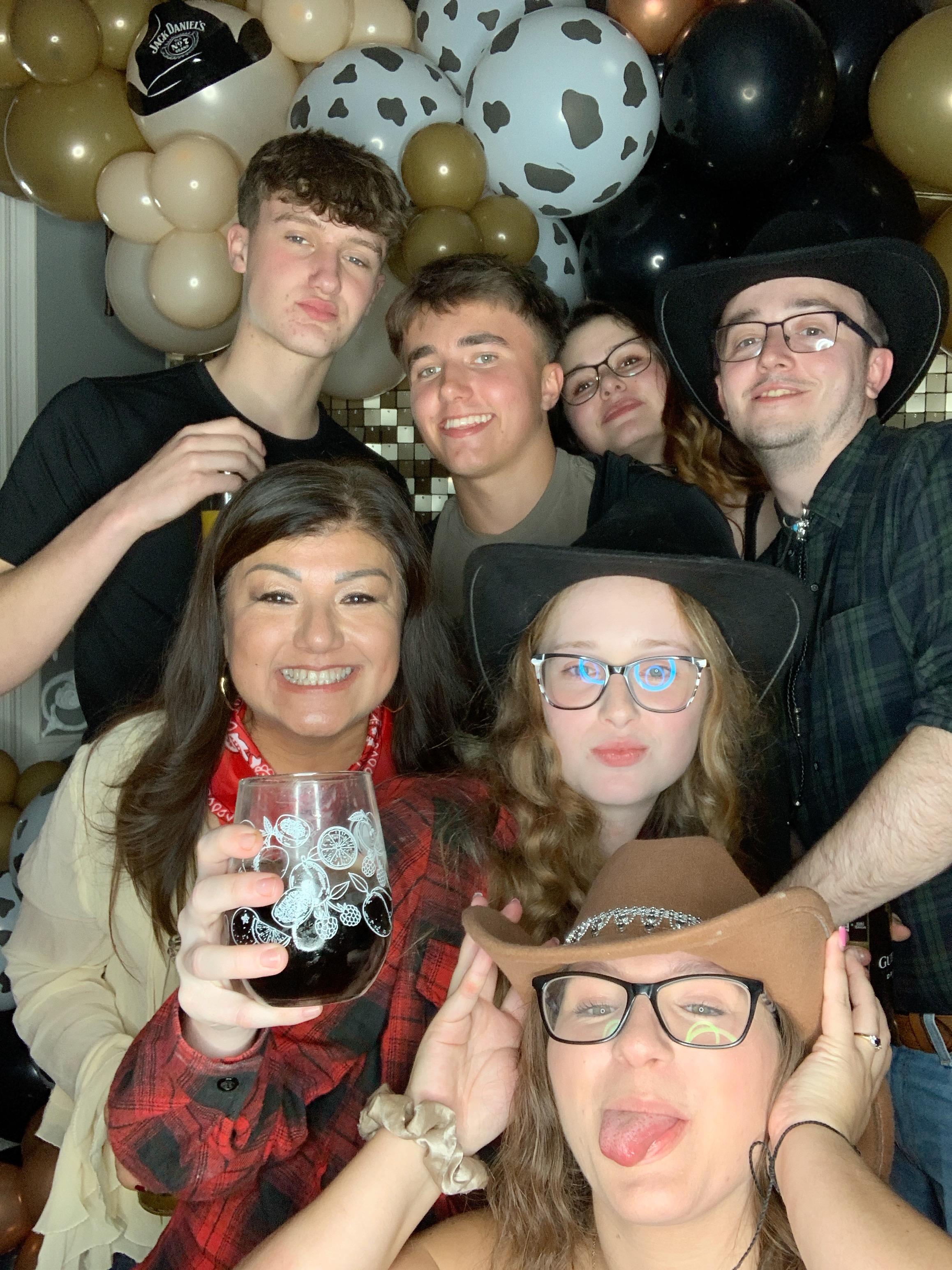 Saltmarshe Staff party  | View more photos from the event at gallery.magicimages.uk/u/MagicImages/Saltmarshe-Staff-party