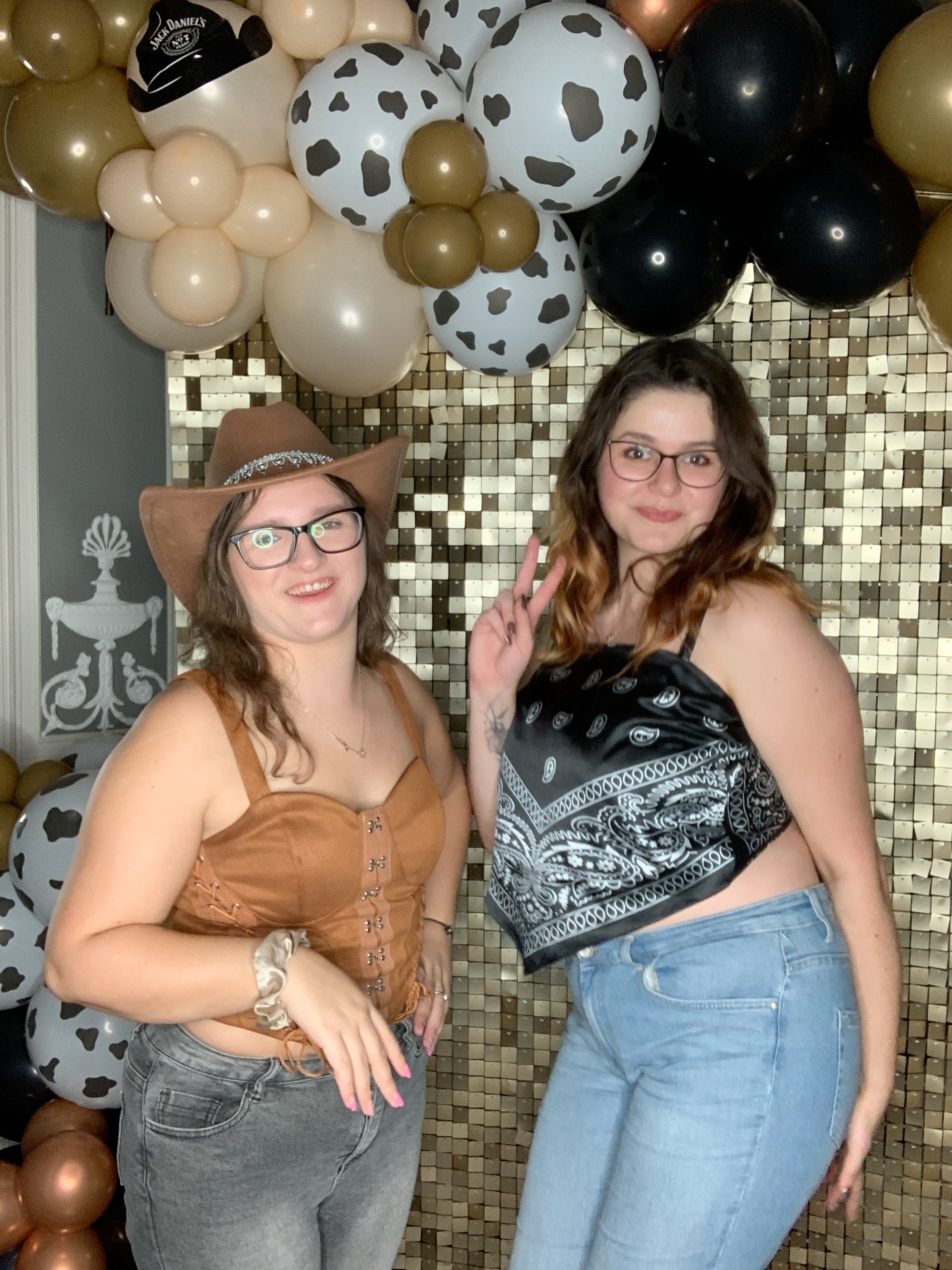 Saltmarshe Staff party  | View more photos from the event at gallery.magicimages.uk/u/MagicImages/Saltmarshe-Staff-party