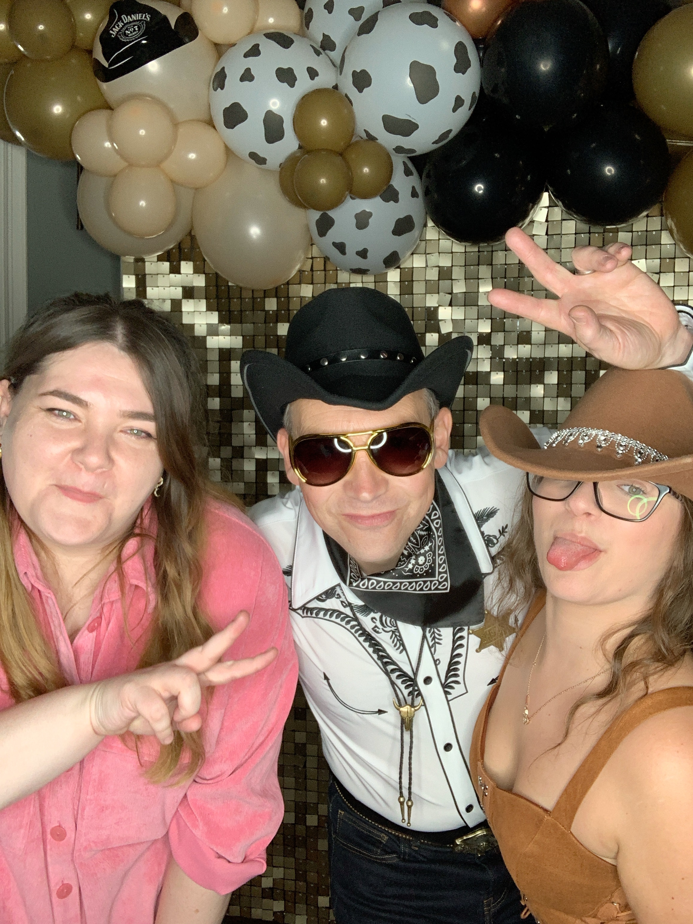 Saltmarshe Staff party  | View more photos from the event at gallery.magicimages.uk/u/MagicImages/Saltmarshe-Staff-party