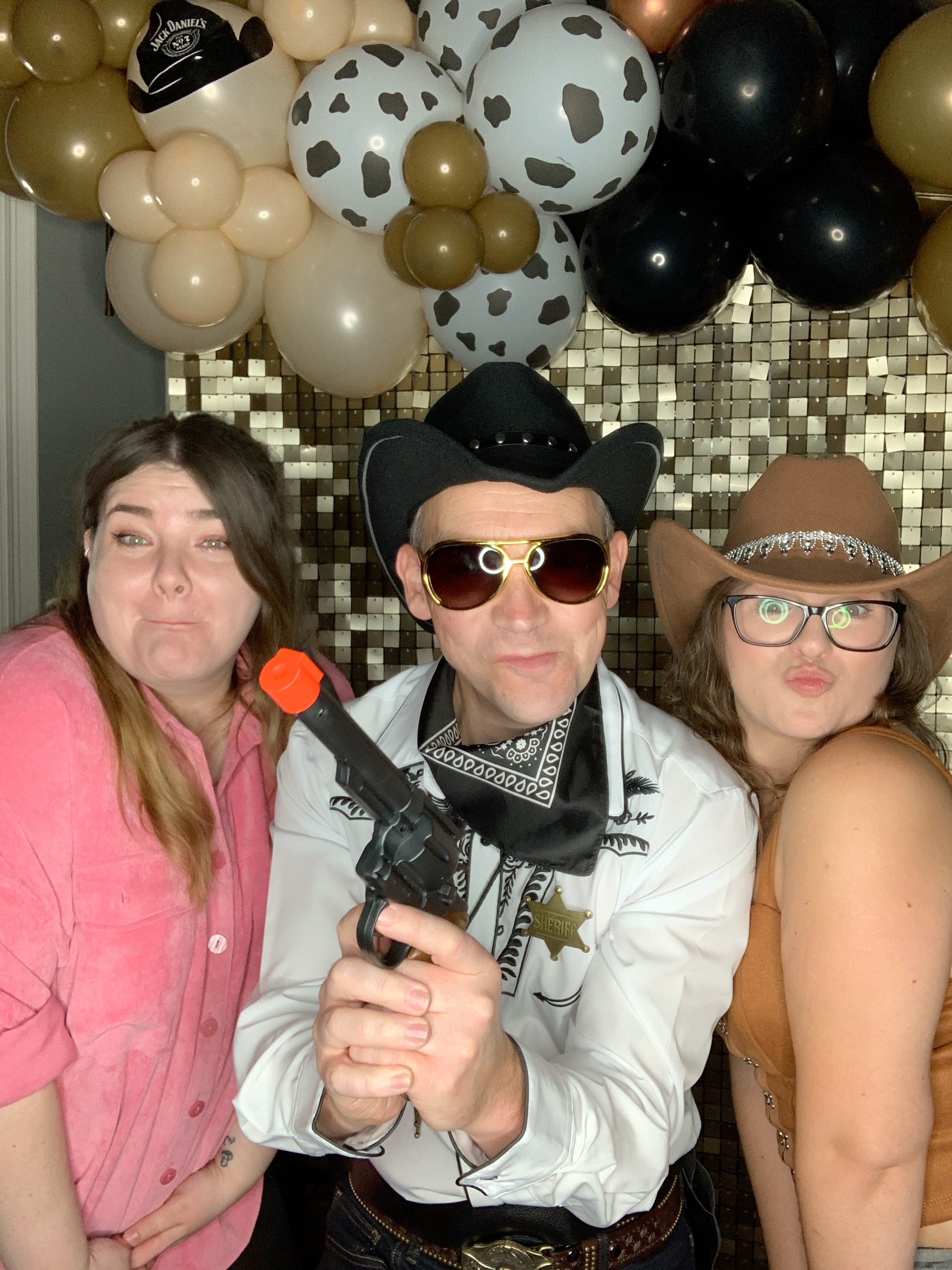 Saltmarshe Staff party  | View more photos from the event at gallery.magicimages.uk/u/MagicImages/Saltmarshe-Staff-party