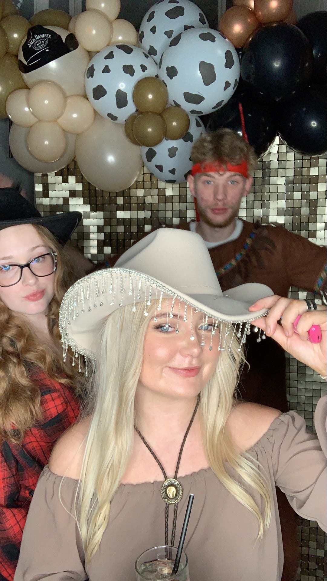 Saltmarshe Staff party  | View more photos from the event at gallery.magicimages.uk/u/MagicImages/Saltmarshe-Staff-party