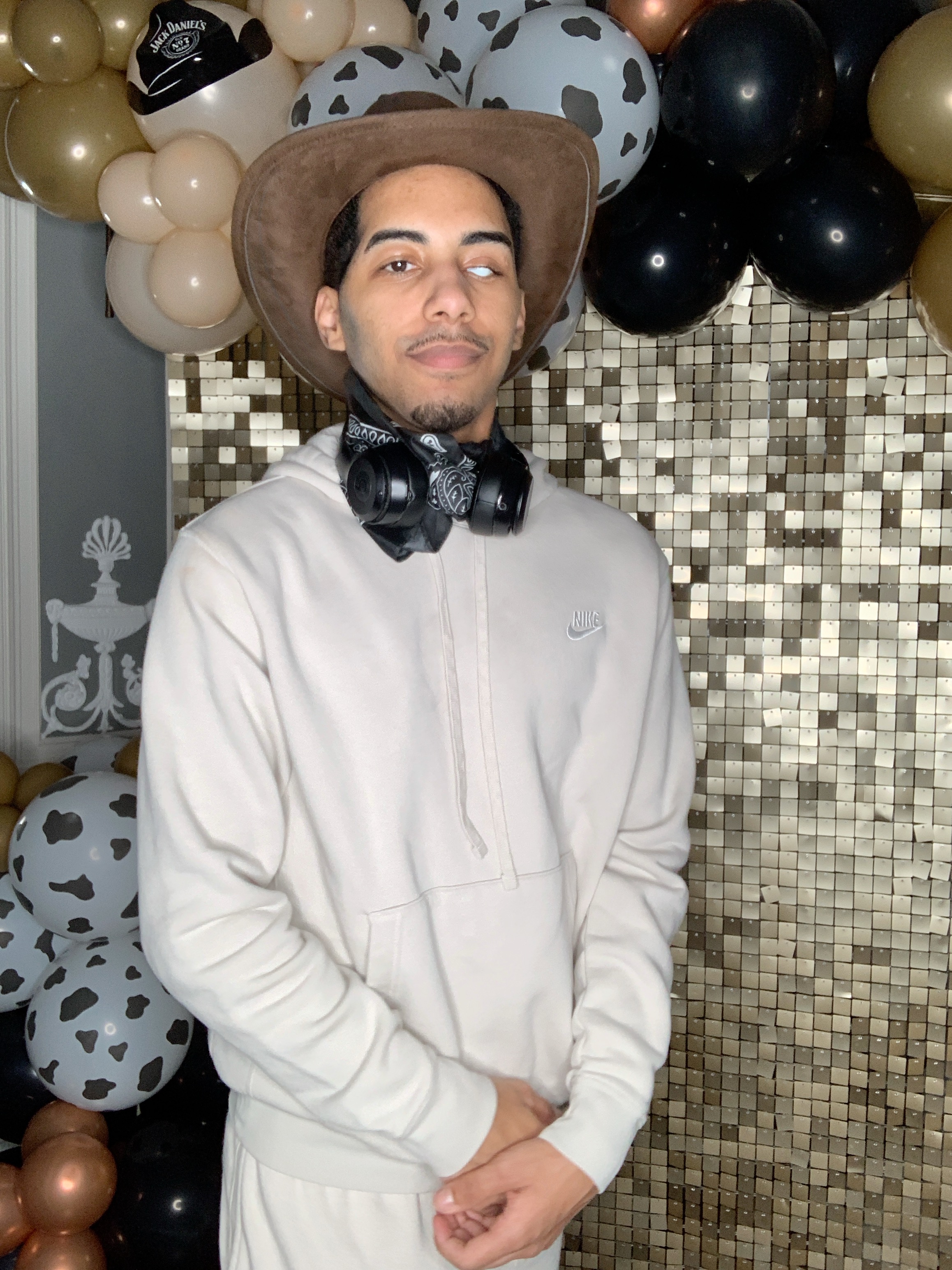 Saltmarshe Staff party  | View more photos from the event at gallery.magicimages.uk/u/MagicImages/Saltmarshe-Staff-party