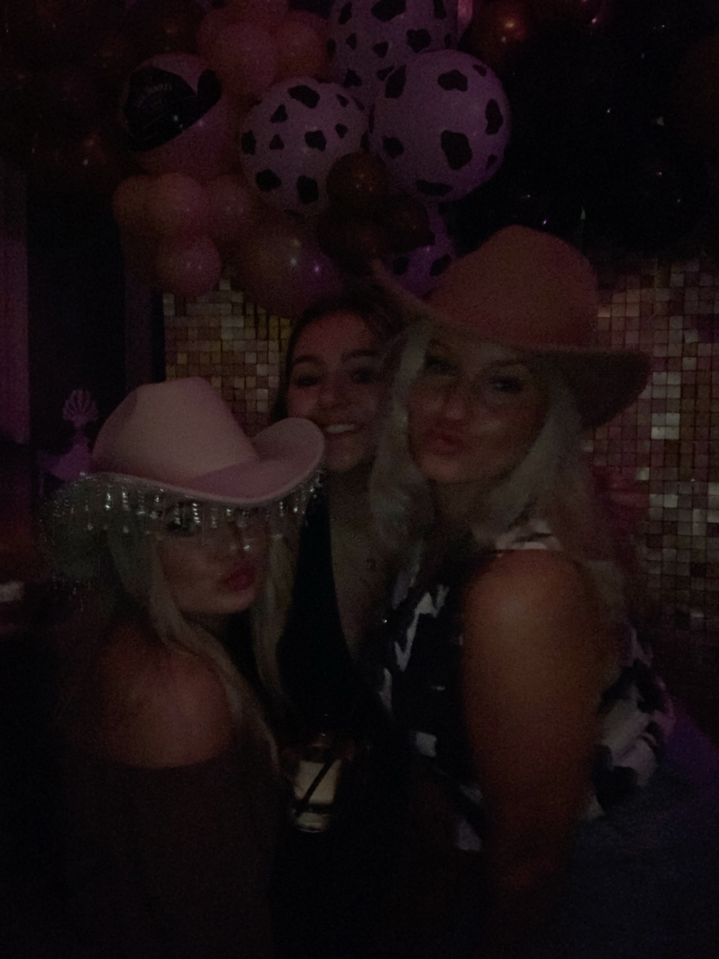 Saltmarshe Staff party  | View more photos from the event at gallery.magicimages.uk/u/MagicImages/Saltmarshe-Staff-party