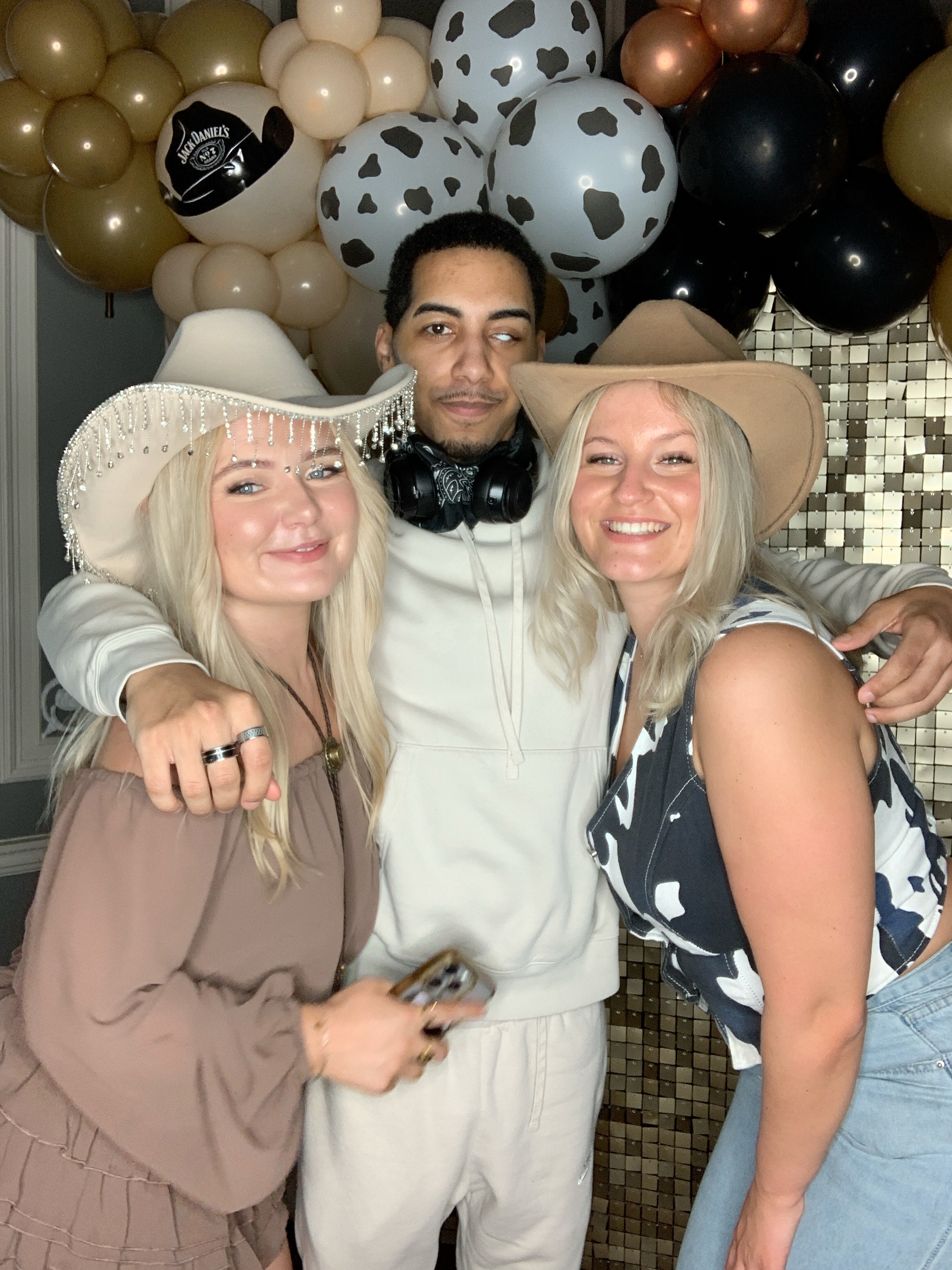 Saltmarshe Staff party  | View more photos from the event at gallery.magicimages.uk/u/MagicImages/Saltmarshe-Staff-party