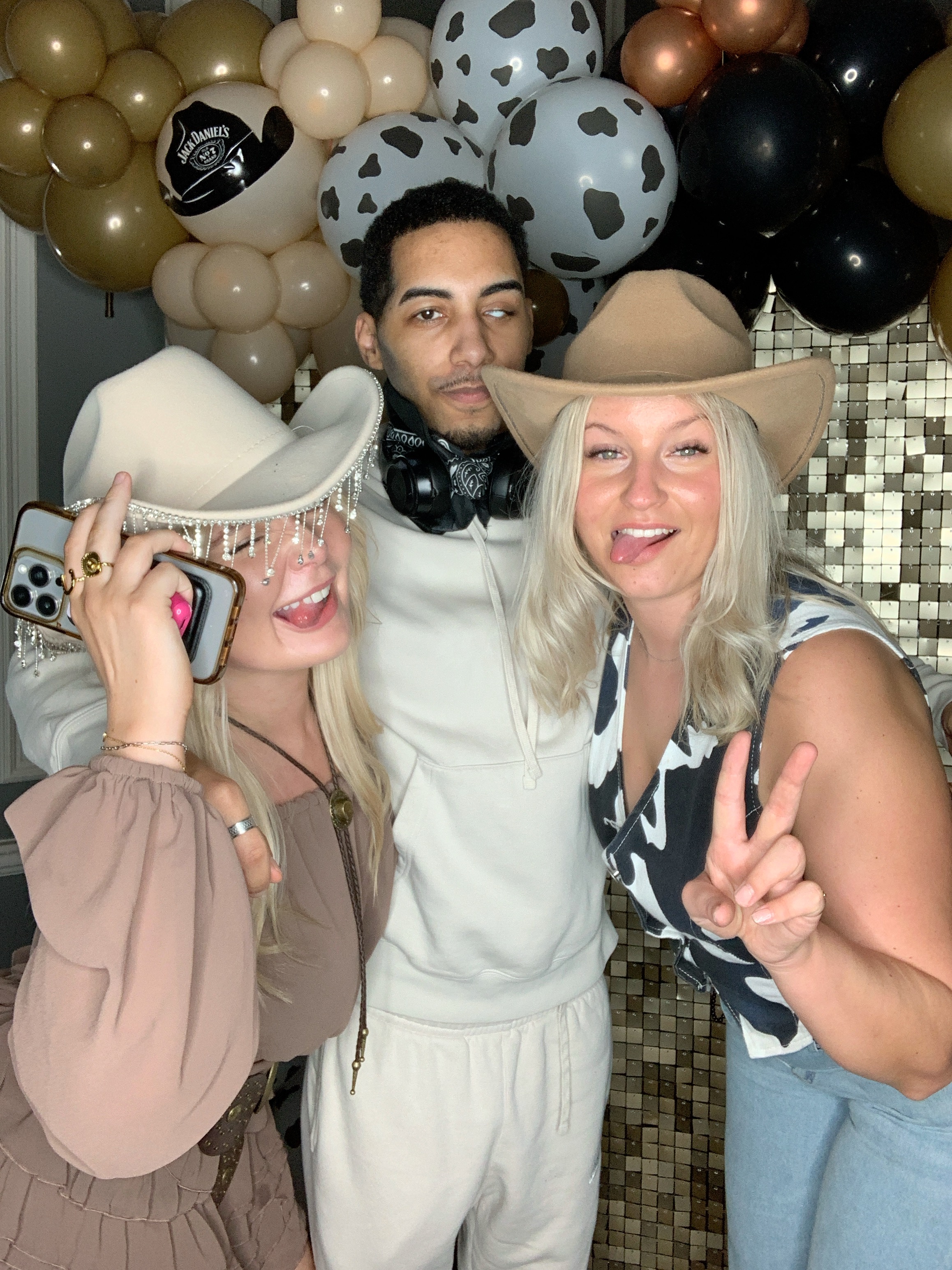 Saltmarshe Staff party  | View more photos from the event at gallery.magicimages.uk/u/MagicImages/Saltmarshe-Staff-party