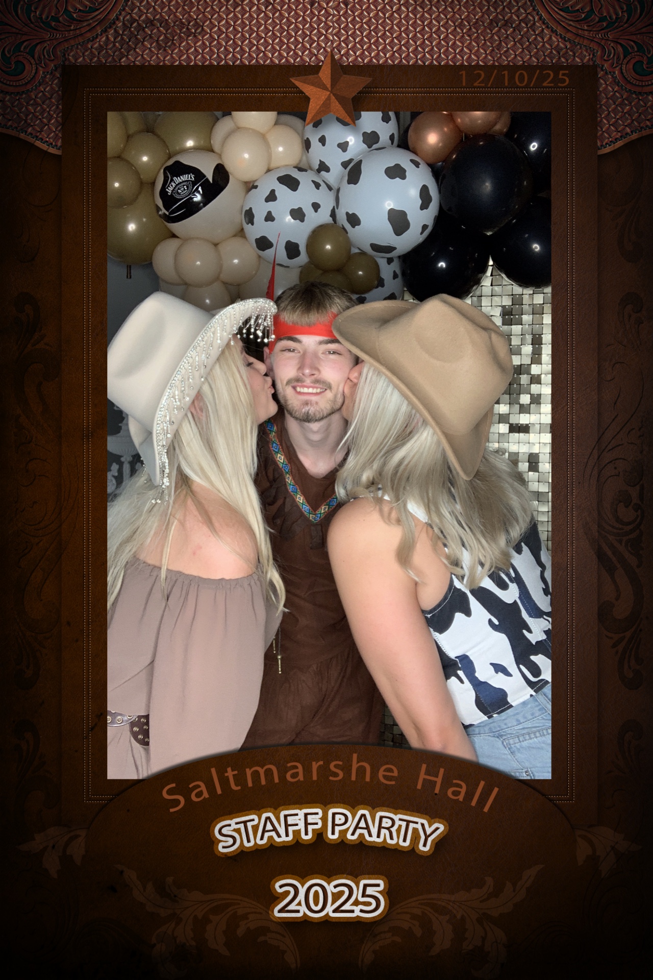 Saltmarshe Staff party  | View more photos from the event at gallery.magicimages.uk/u/MagicImages/Saltmarshe-Staff-party