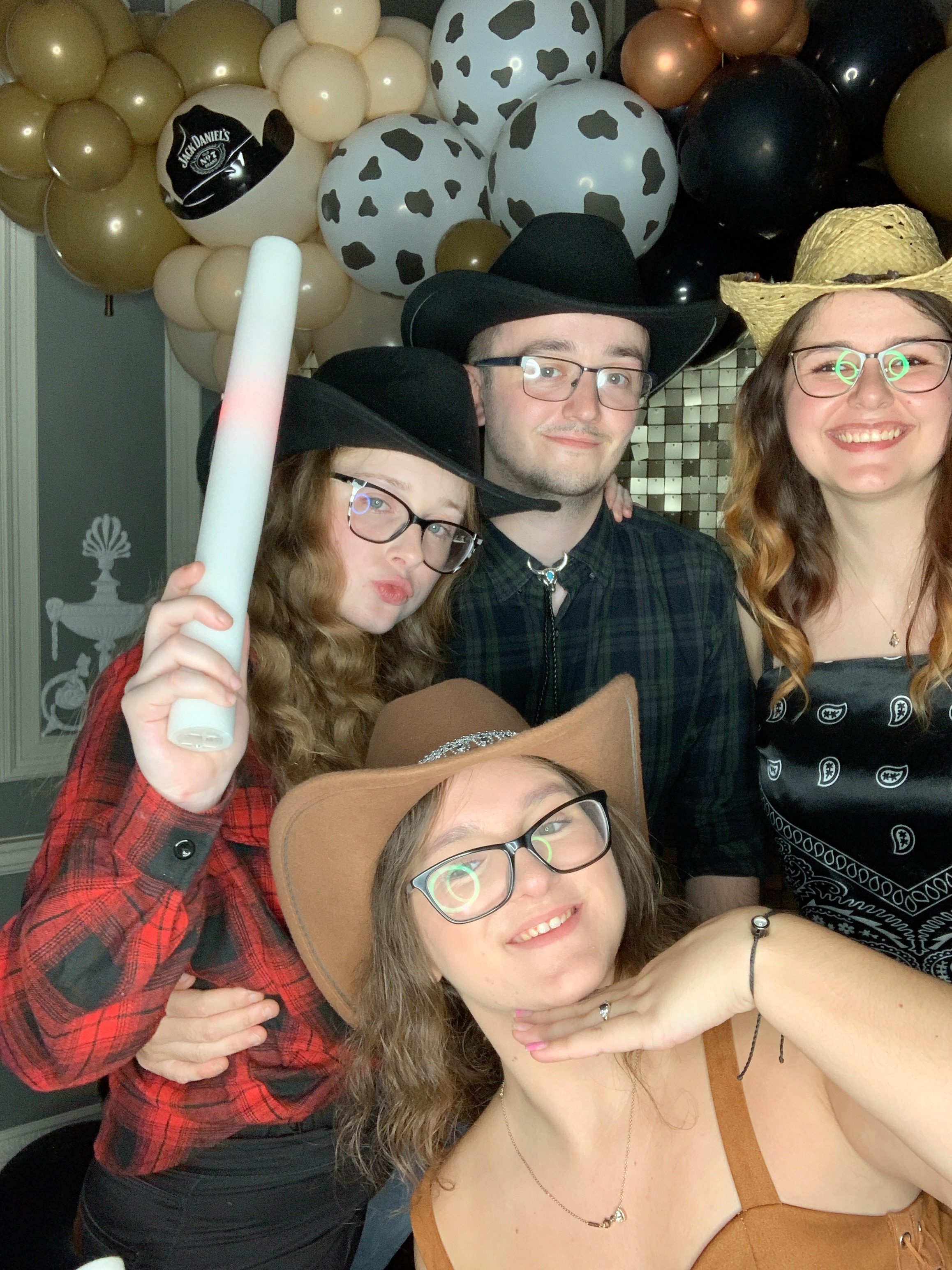 Saltmarshe Staff party  | View more photos from the event at gallery.magicimages.uk/u/MagicImages/Saltmarshe-Staff-party