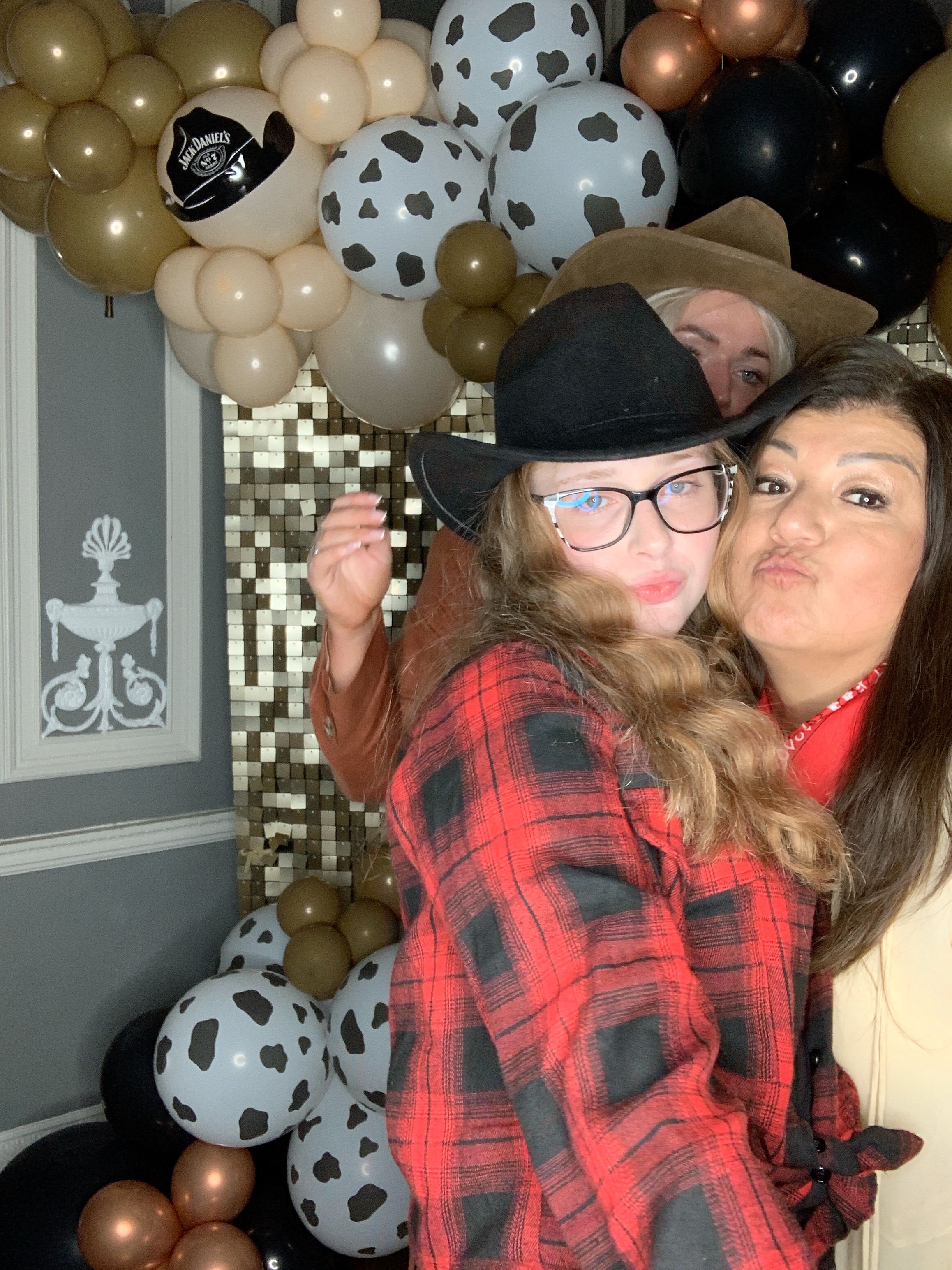 Saltmarshe Staff party  | View more photos from the event at gallery.magicimages.uk/u/MagicImages/Saltmarshe-Staff-party