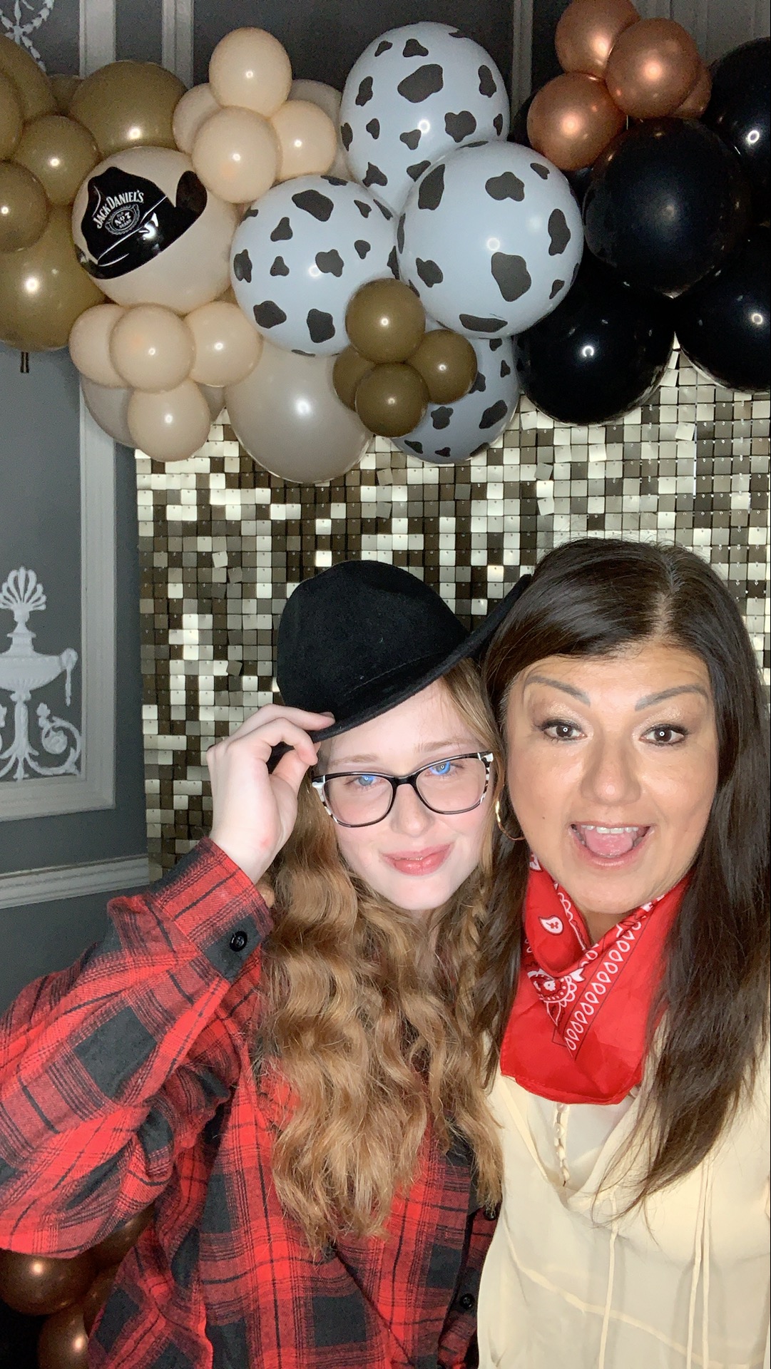 Saltmarshe Staff party  | View more photos from the event at gallery.magicimages.uk/u/MagicImages/Saltmarshe-Staff-party