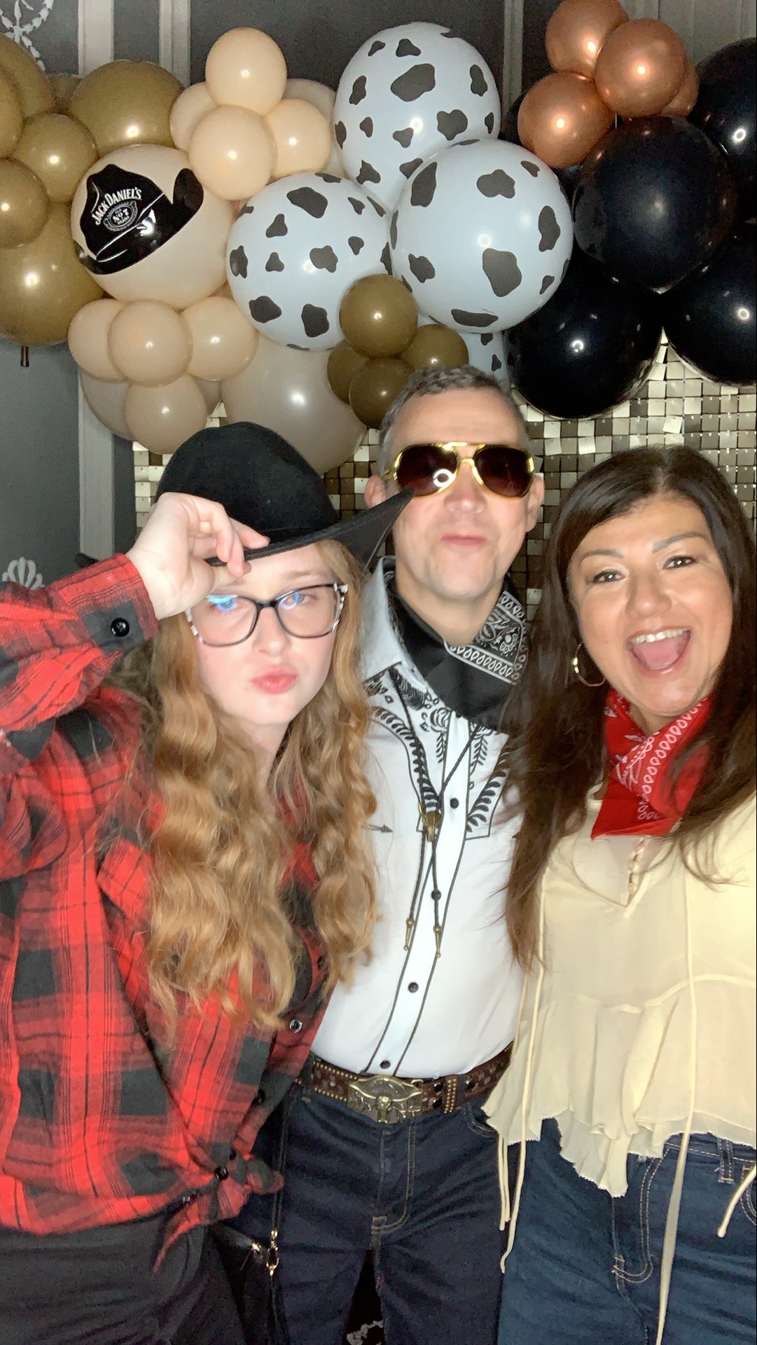 Saltmarshe Staff party  | View more photos from the event at gallery.magicimages.uk/u/MagicImages/Saltmarshe-Staff-party