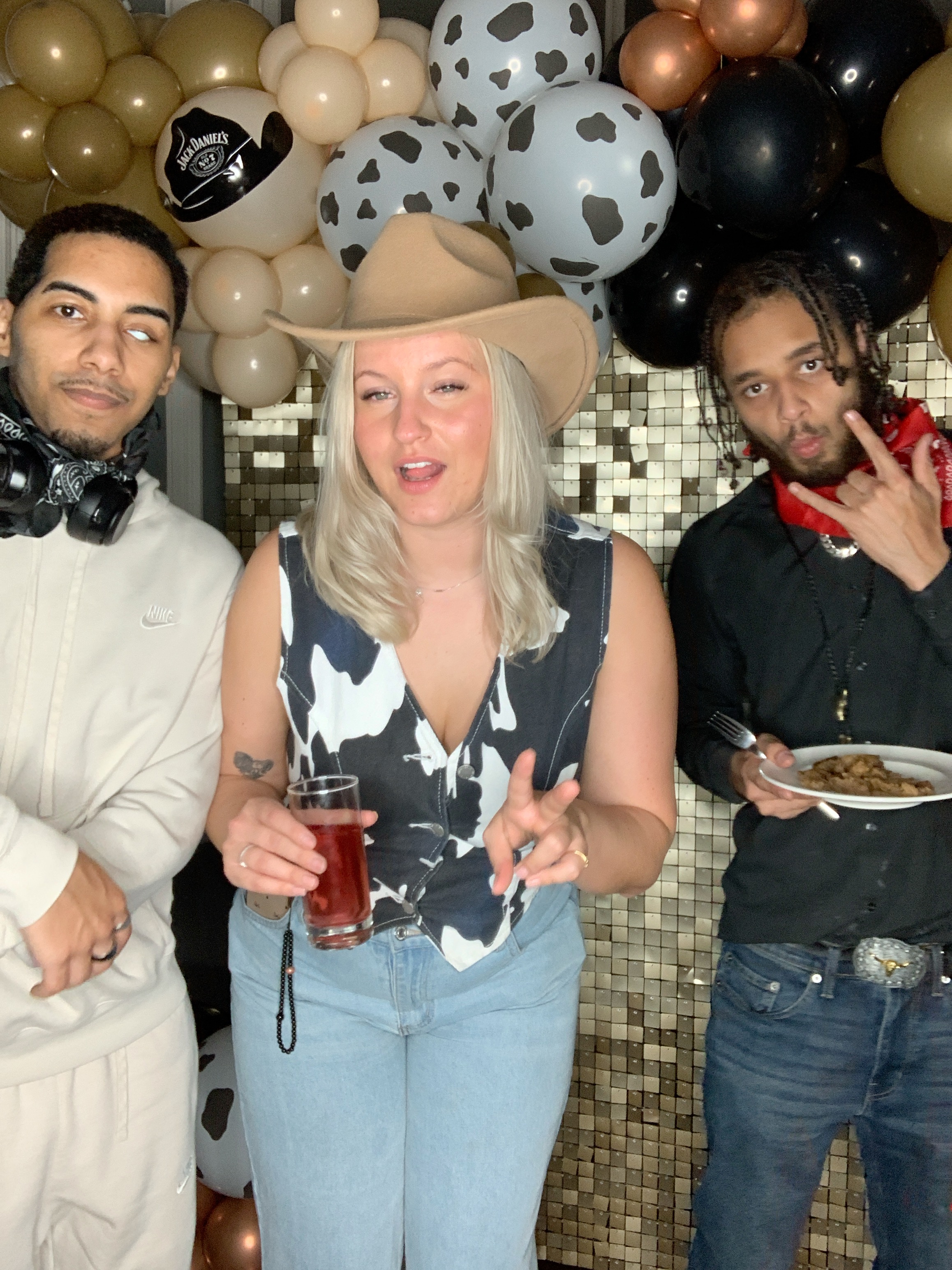 Saltmarshe Staff party  | View more photos from the event at gallery.magicimages.uk/u/MagicImages/Saltmarshe-Staff-party