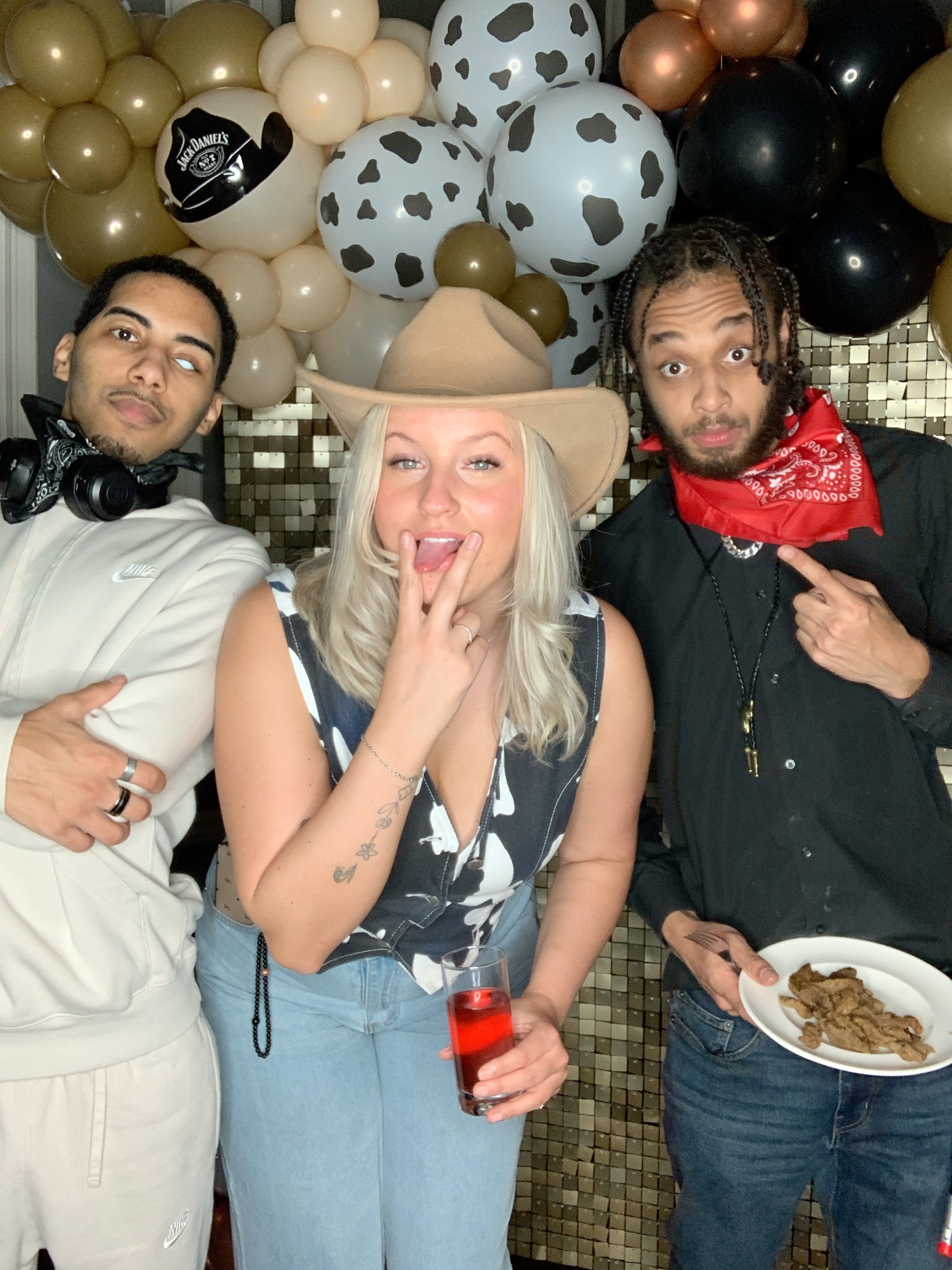 Saltmarshe Staff party  | View more photos from the event at gallery.magicimages.uk/u/MagicImages/Saltmarshe-Staff-party