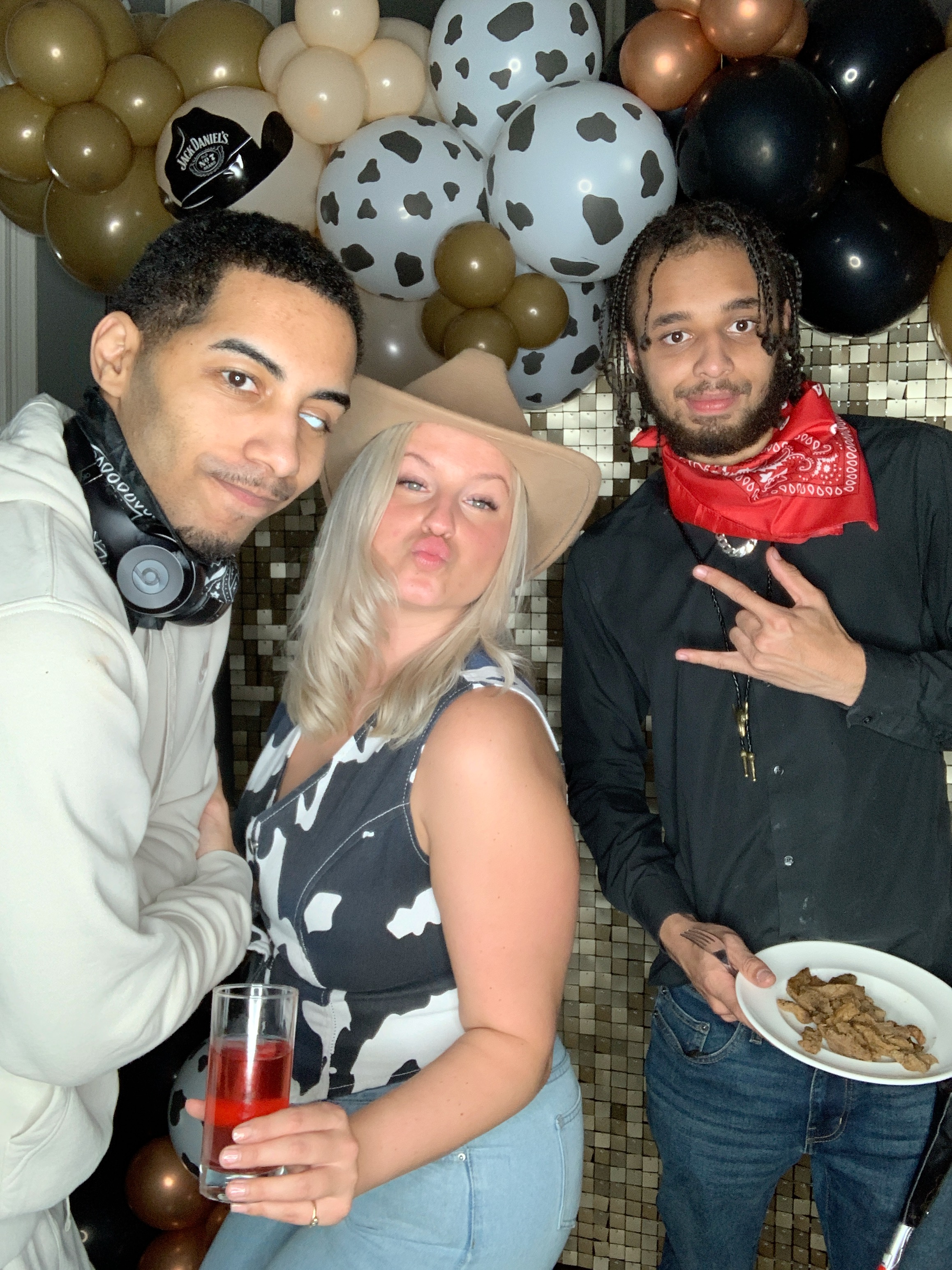 Saltmarshe Staff party  | View more photos from the event at gallery.magicimages.uk/u/MagicImages/Saltmarshe-Staff-party