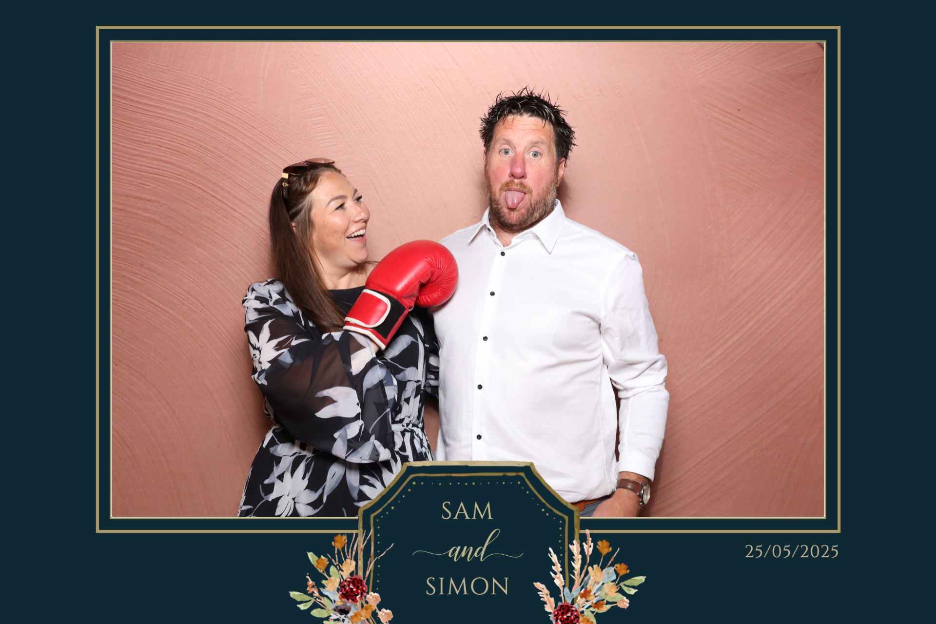 Sam & Simon  | View more photos from the event at gallery.magicimages.uk/u/MagicImages/Sam-Simon