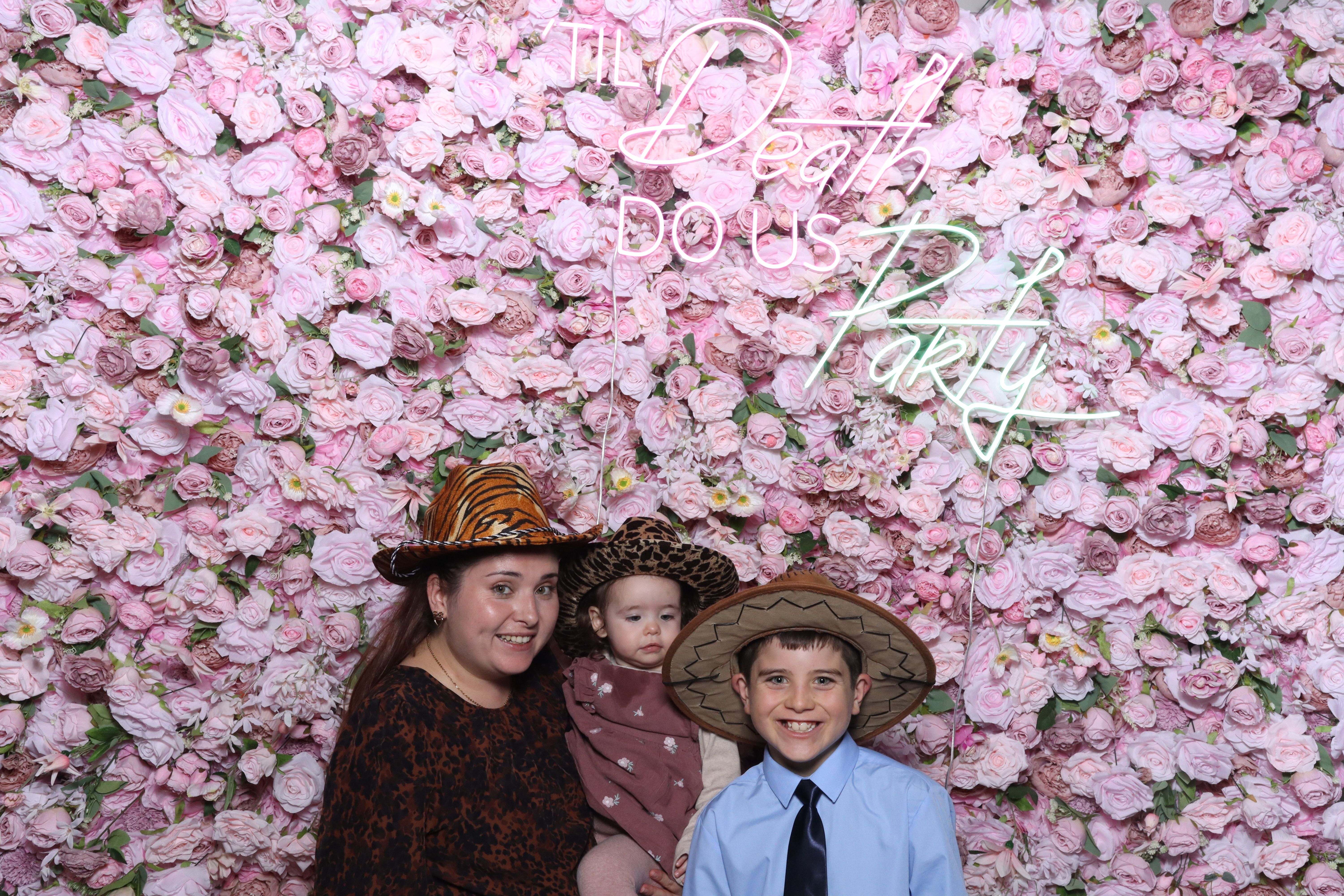 Shahanna and Taylor | View more photos from the event at gallery.magicimages.uk/u/MagicImages/Shahanna-and-Taylor