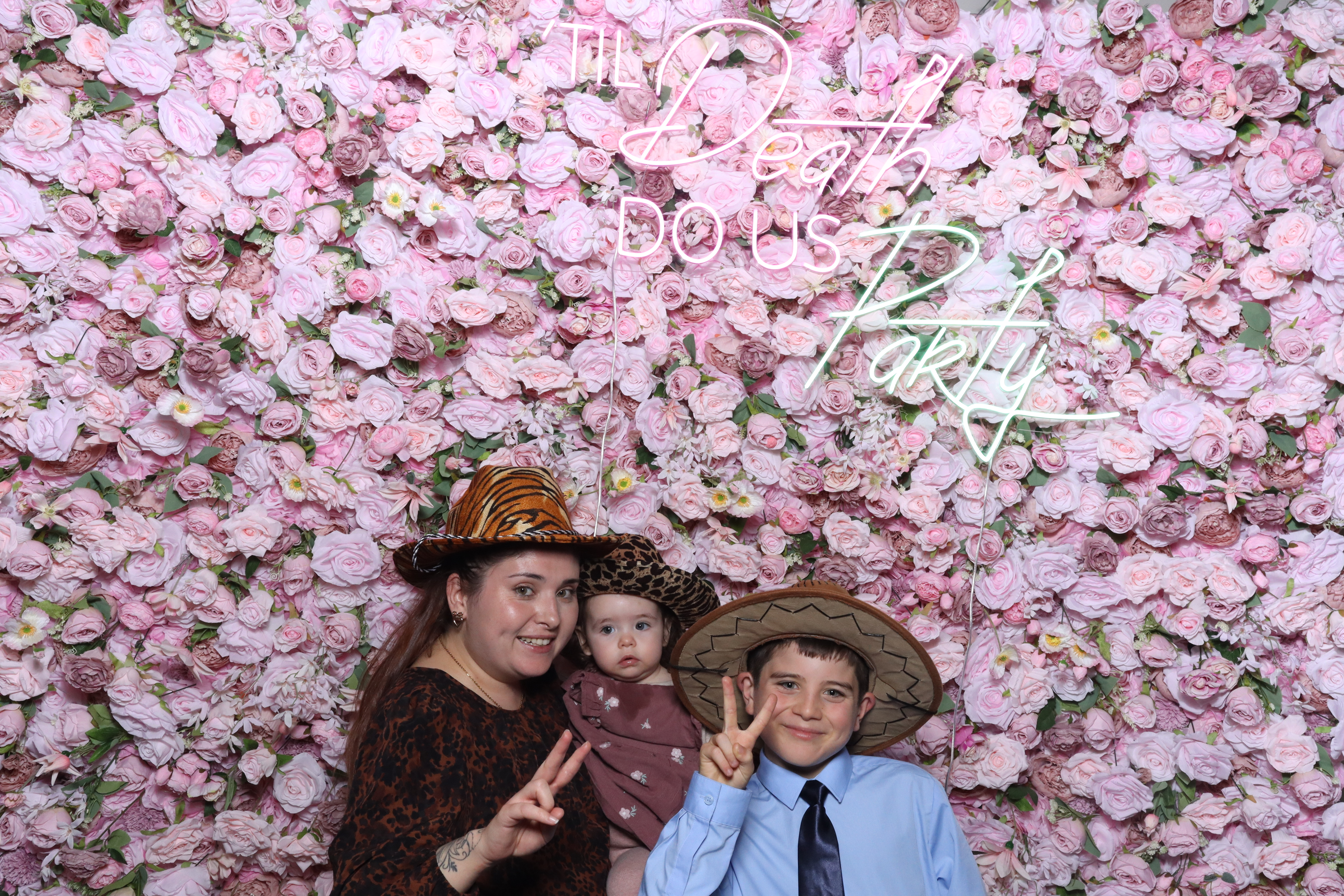 Shahanna and Taylor | View more photos from the event at gallery.magicimages.uk/u/MagicImages/Shahanna-and-Taylor