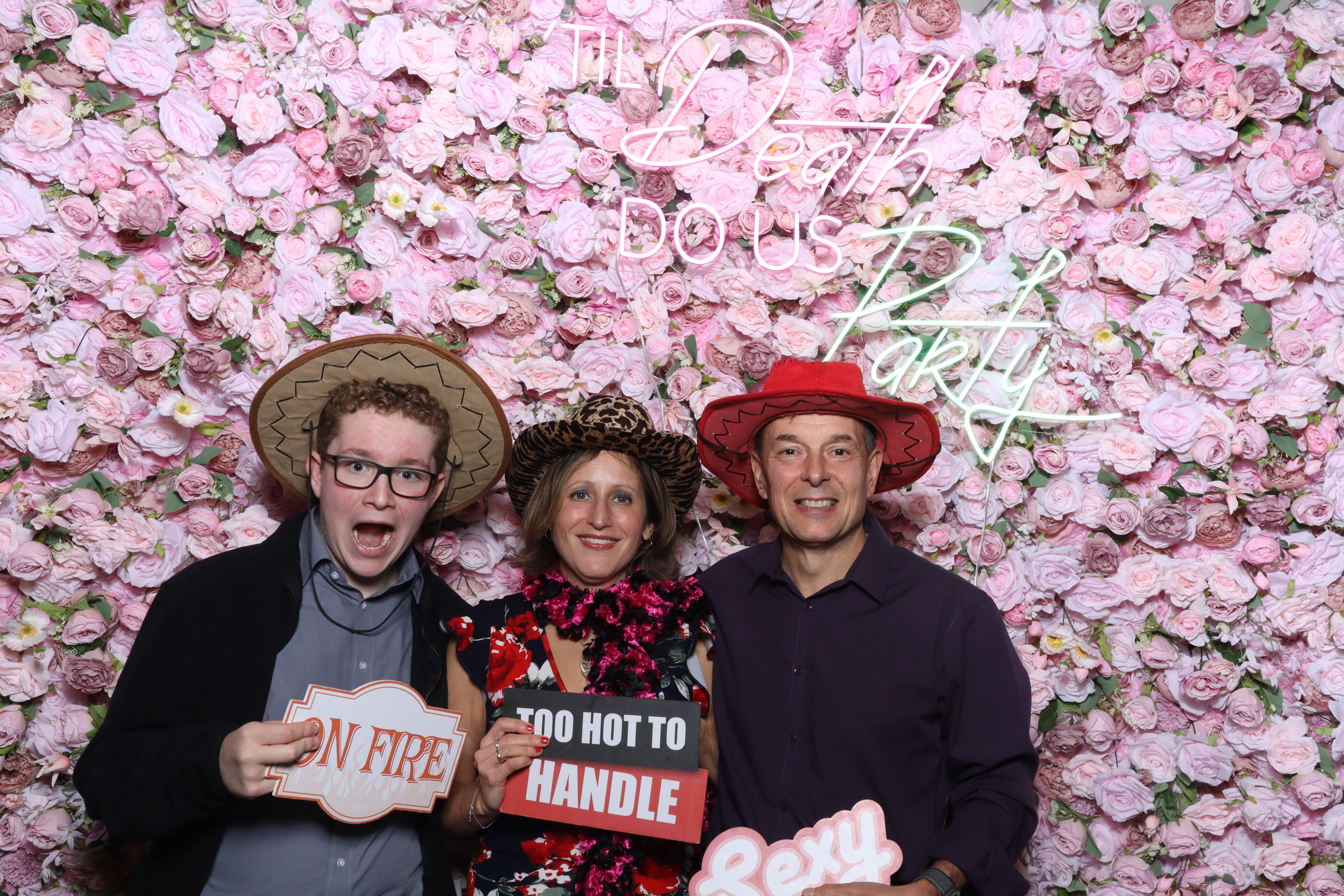 Shahanna and Taylor | View more photos from the event at gallery.magicimages.uk/u/MagicImages/Shahanna-and-Taylor