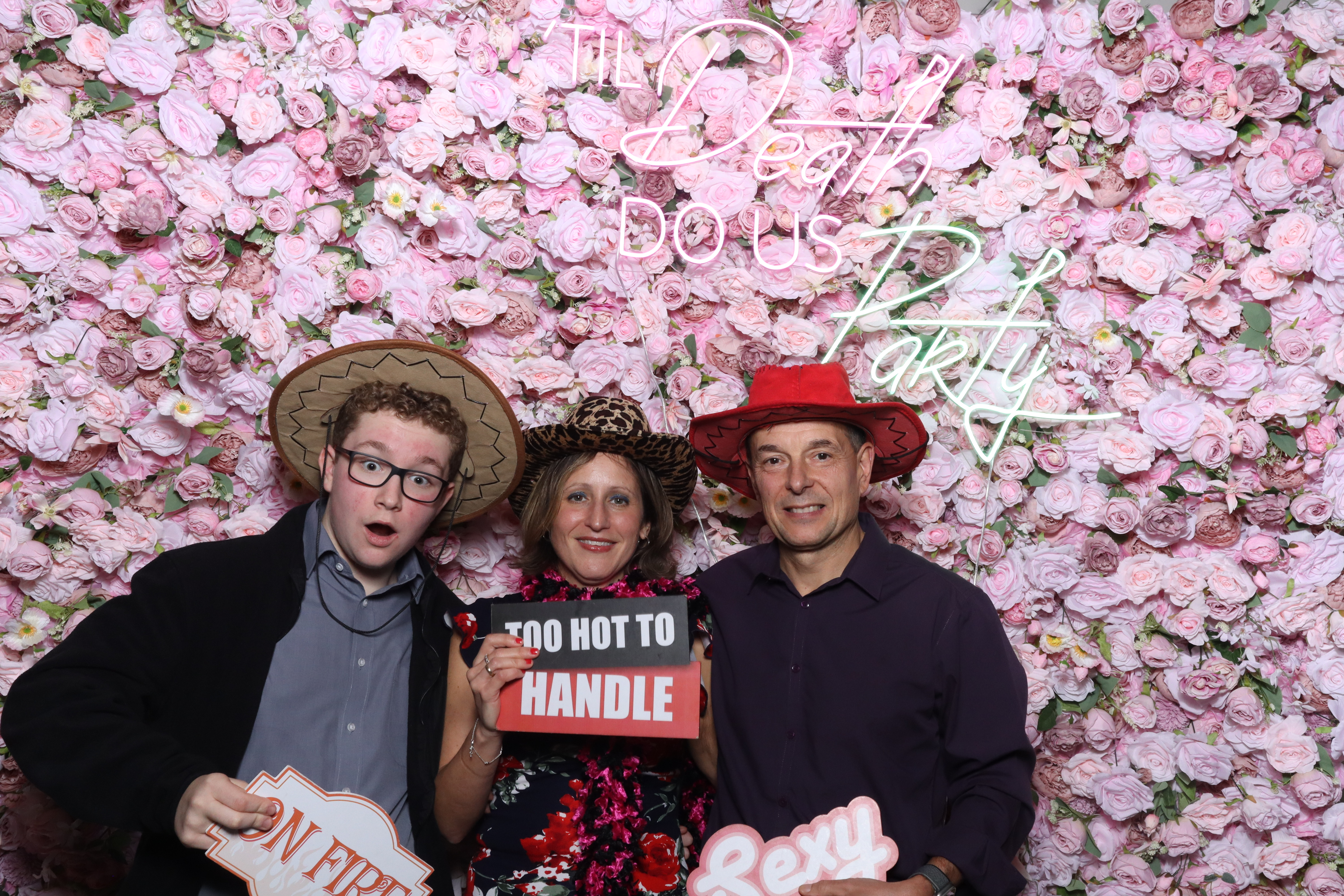 Shahanna and Taylor | View more photos from the event at gallery.magicimages.uk/u/MagicImages/Shahanna-and-Taylor