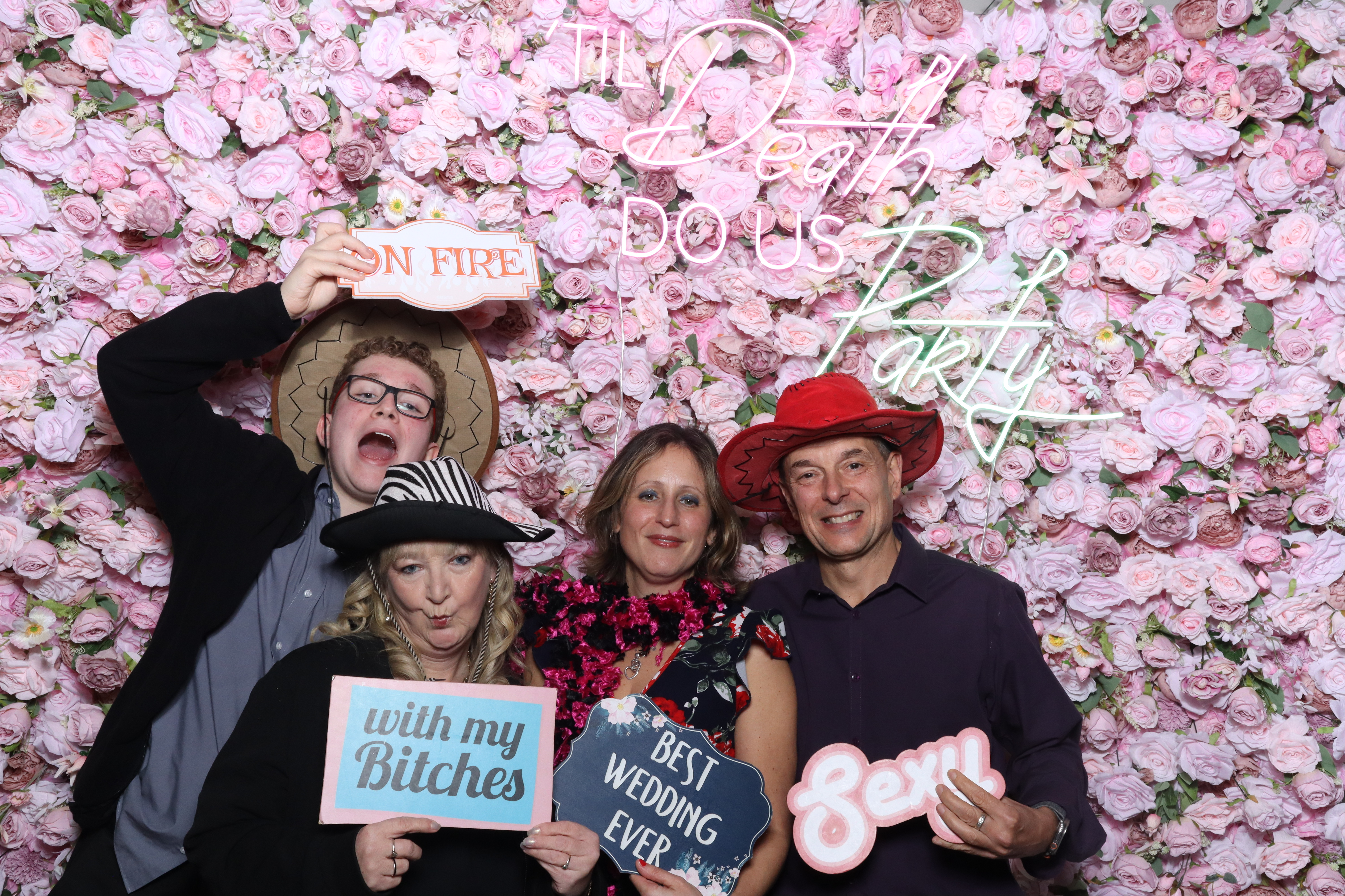 Shahanna and Taylor | View more photos from the event at gallery.magicimages.uk/u/MagicImages/Shahanna-and-Taylor
