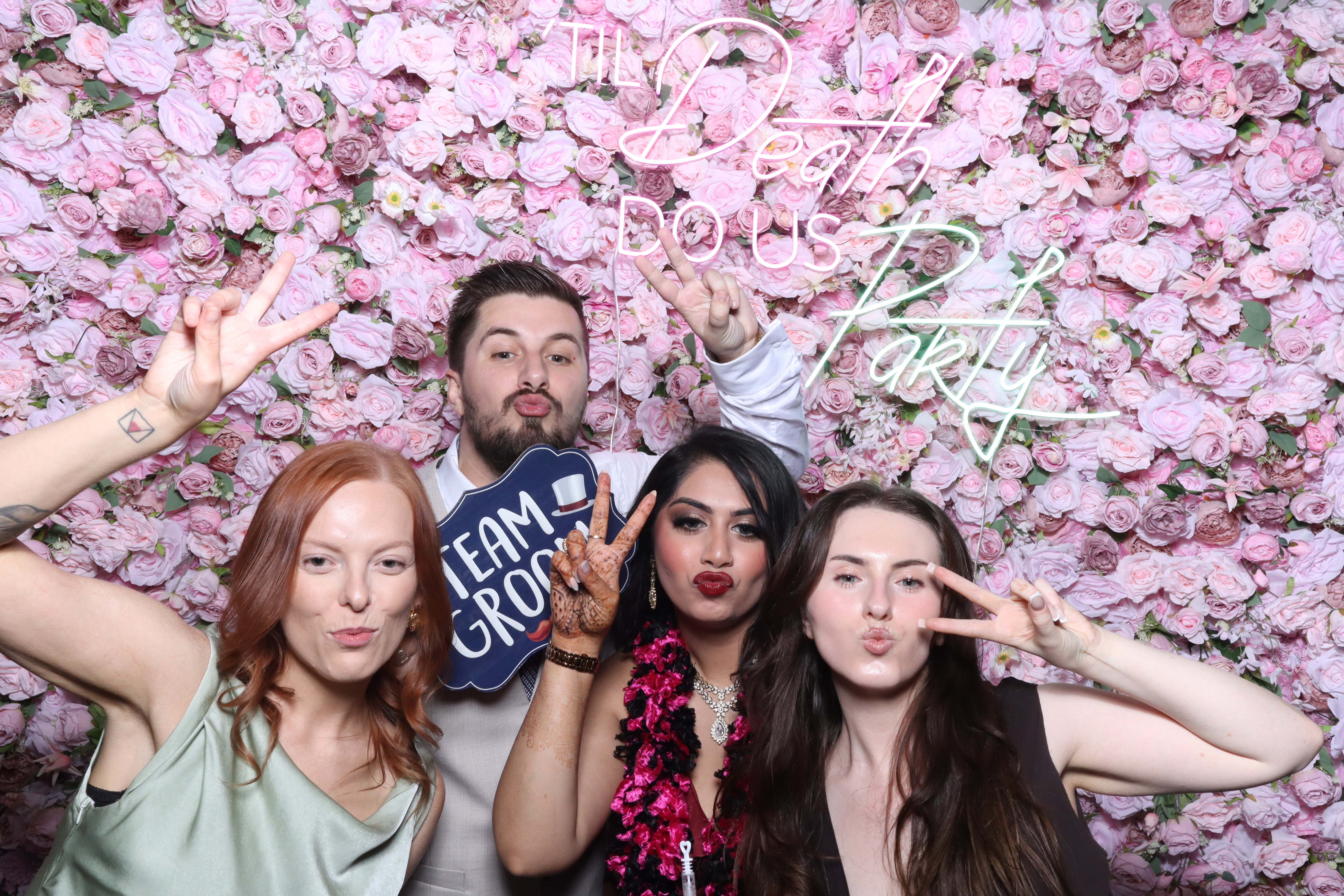 Shahanna and Taylor | View more photos from the event at gallery.magicimages.uk/u/MagicImages/Shahanna-and-Taylor