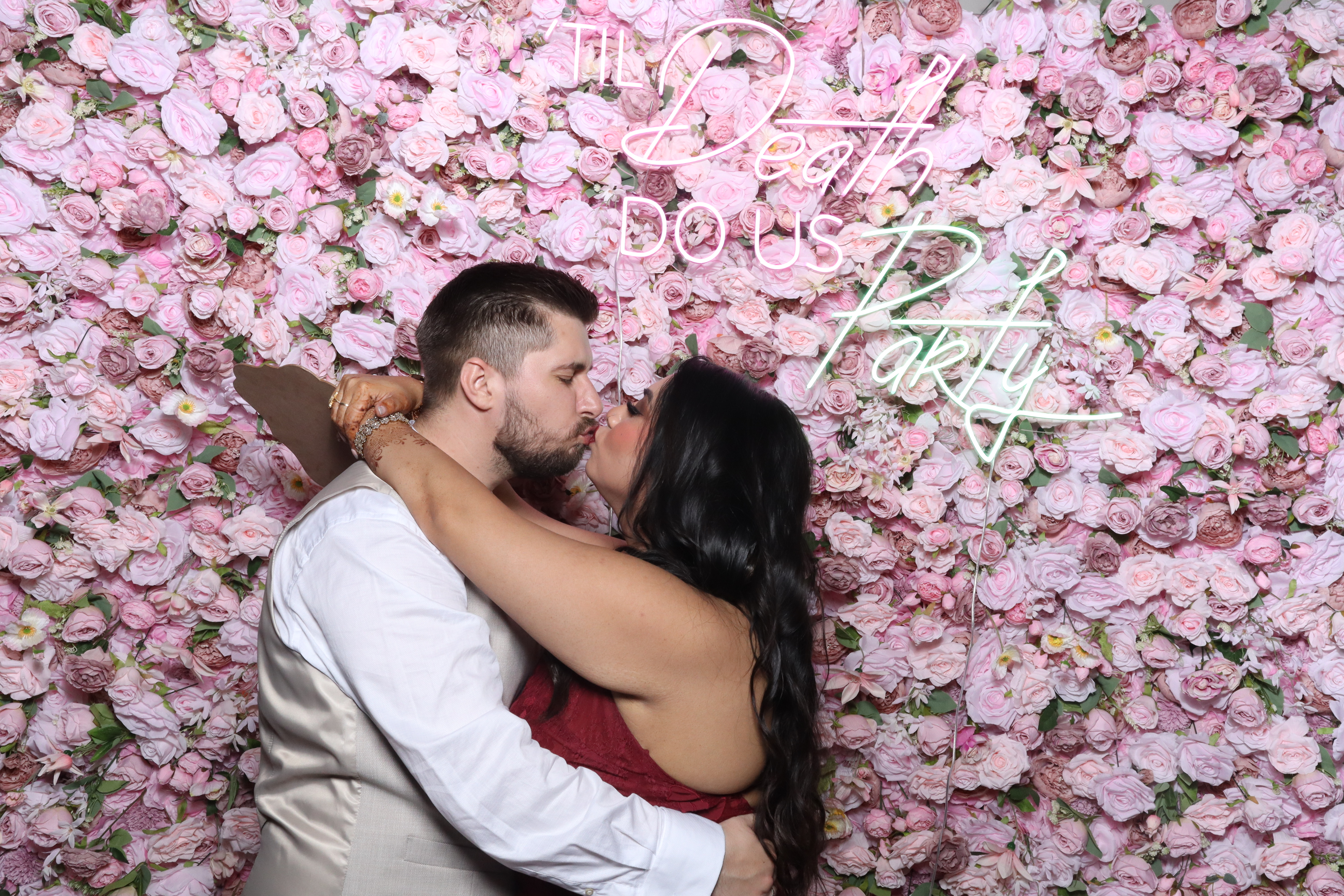 Shahanna and Taylor | View more photos from the event at gallery.magicimages.uk/u/MagicImages/Shahanna-and-Taylor