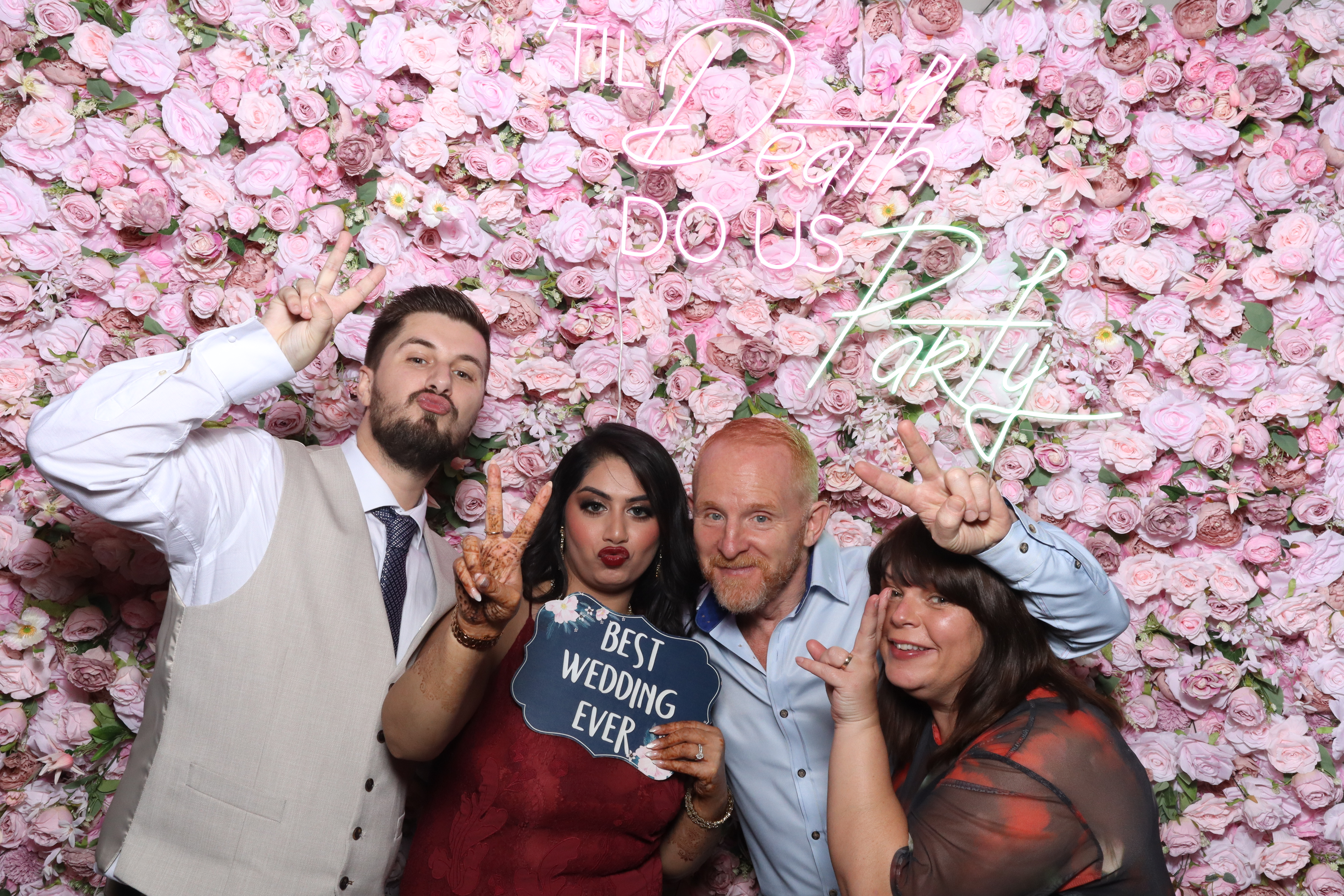 Shahanna and Taylor | View more photos from the event at gallery.magicimages.uk/u/MagicImages/Shahanna-and-Taylor