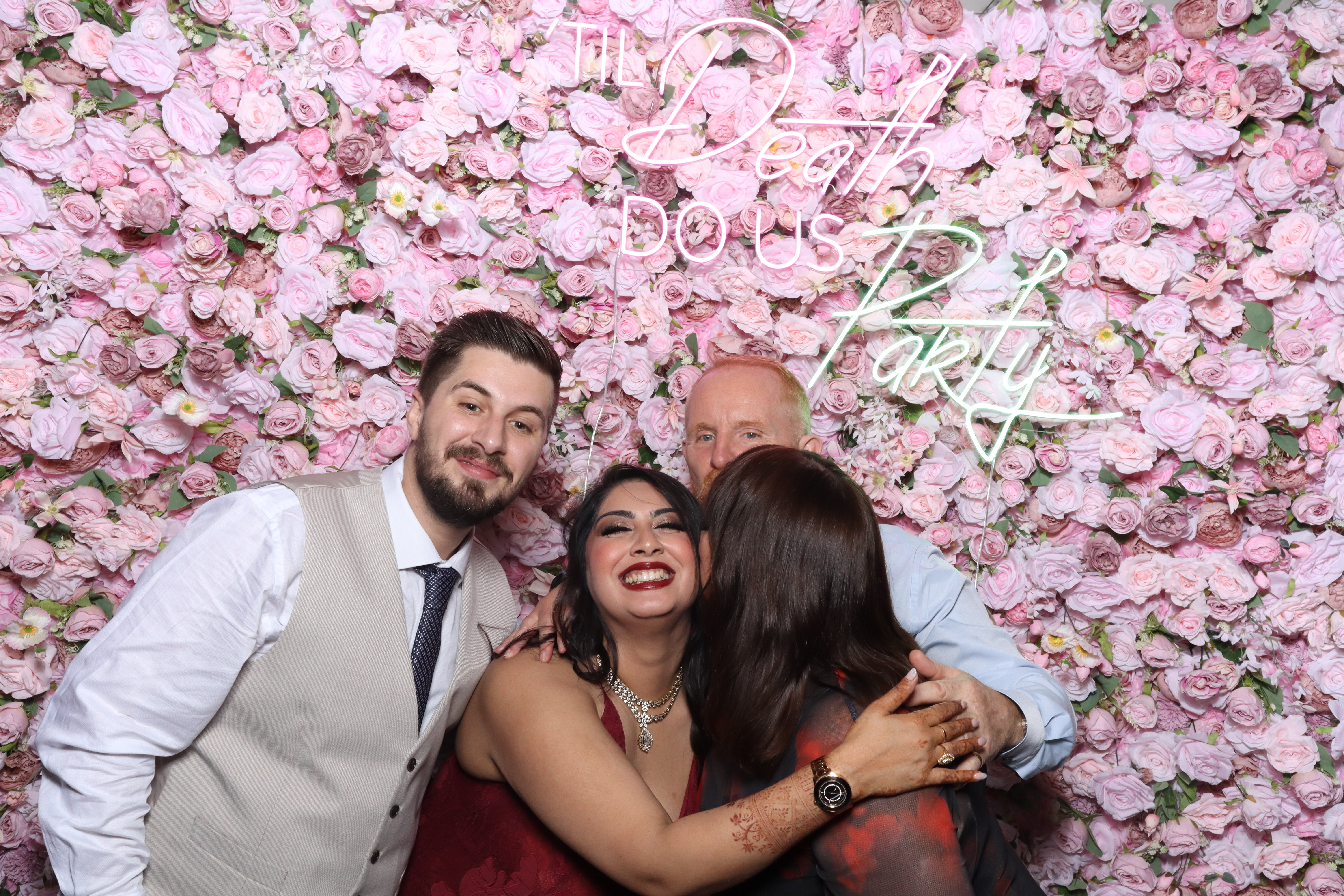 Shahanna and Taylor | View more photos from the event at gallery.magicimages.uk/u/MagicImages/Shahanna-and-Taylor