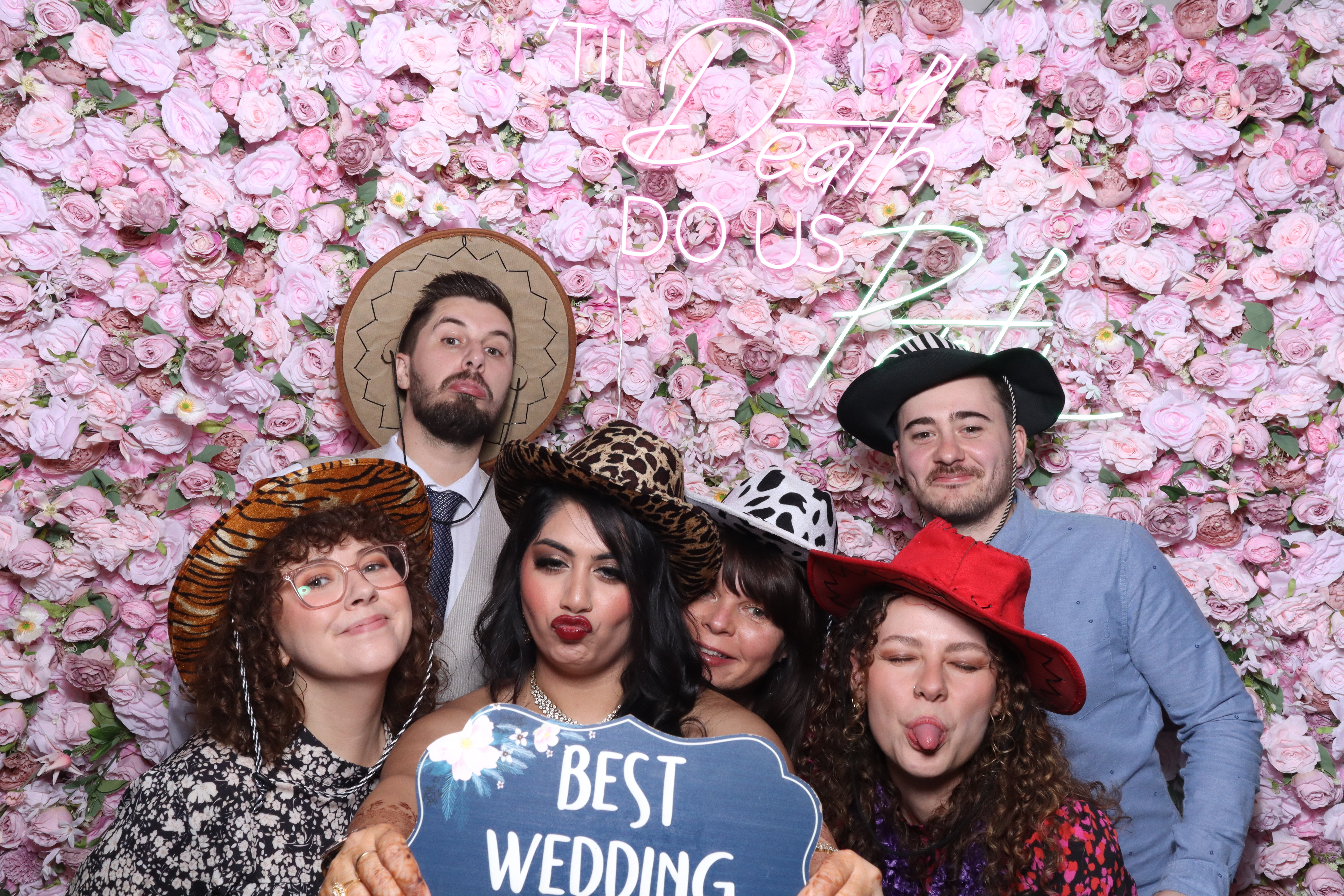 Shahanna and Taylor | View more photos from the event at gallery.magicimages.uk/u/MagicImages/Shahanna-and-Taylor