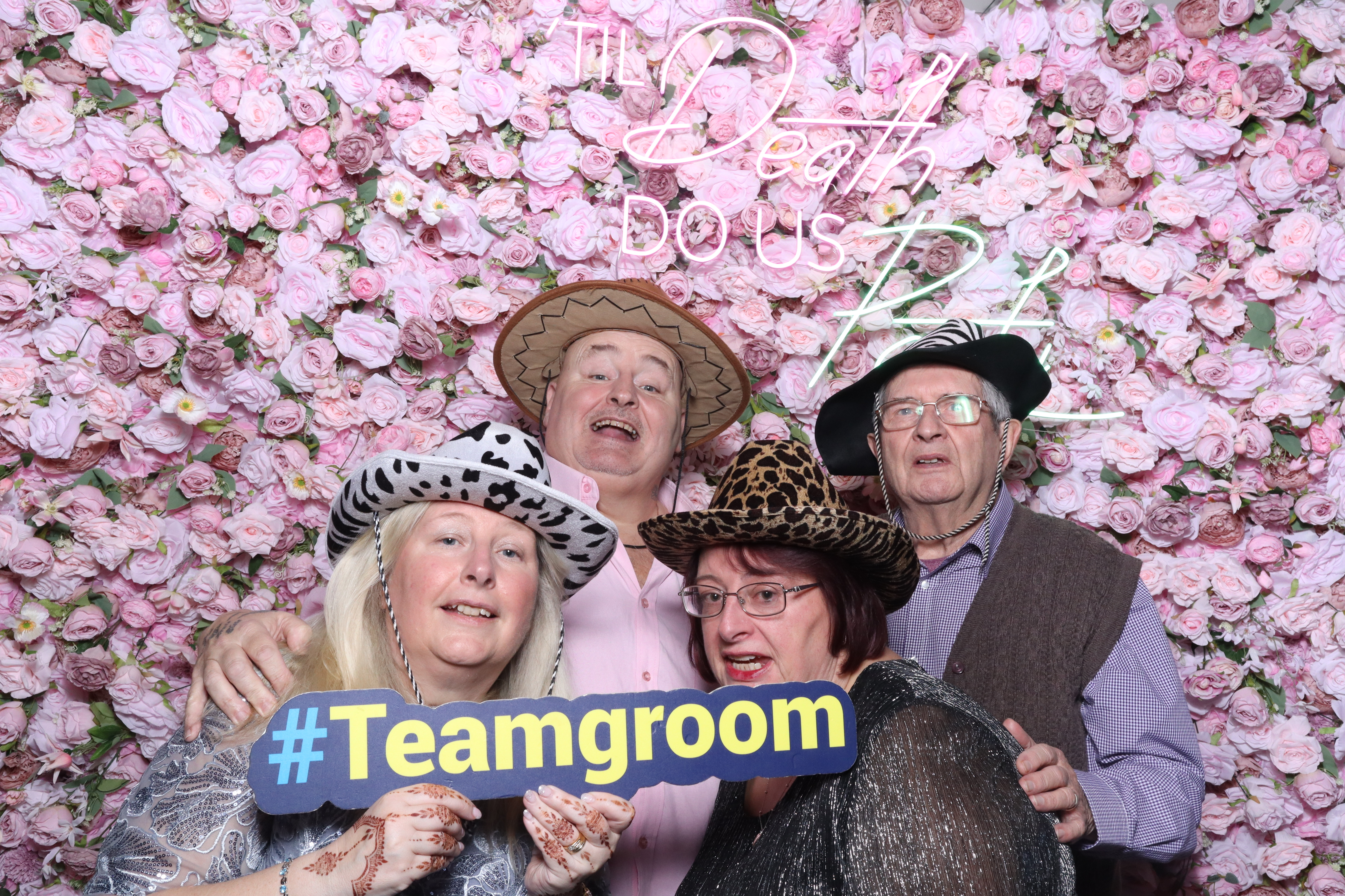 Shahanna and Taylor | View more photos from the event at gallery.magicimages.uk/u/MagicImages/Shahanna-and-Taylor