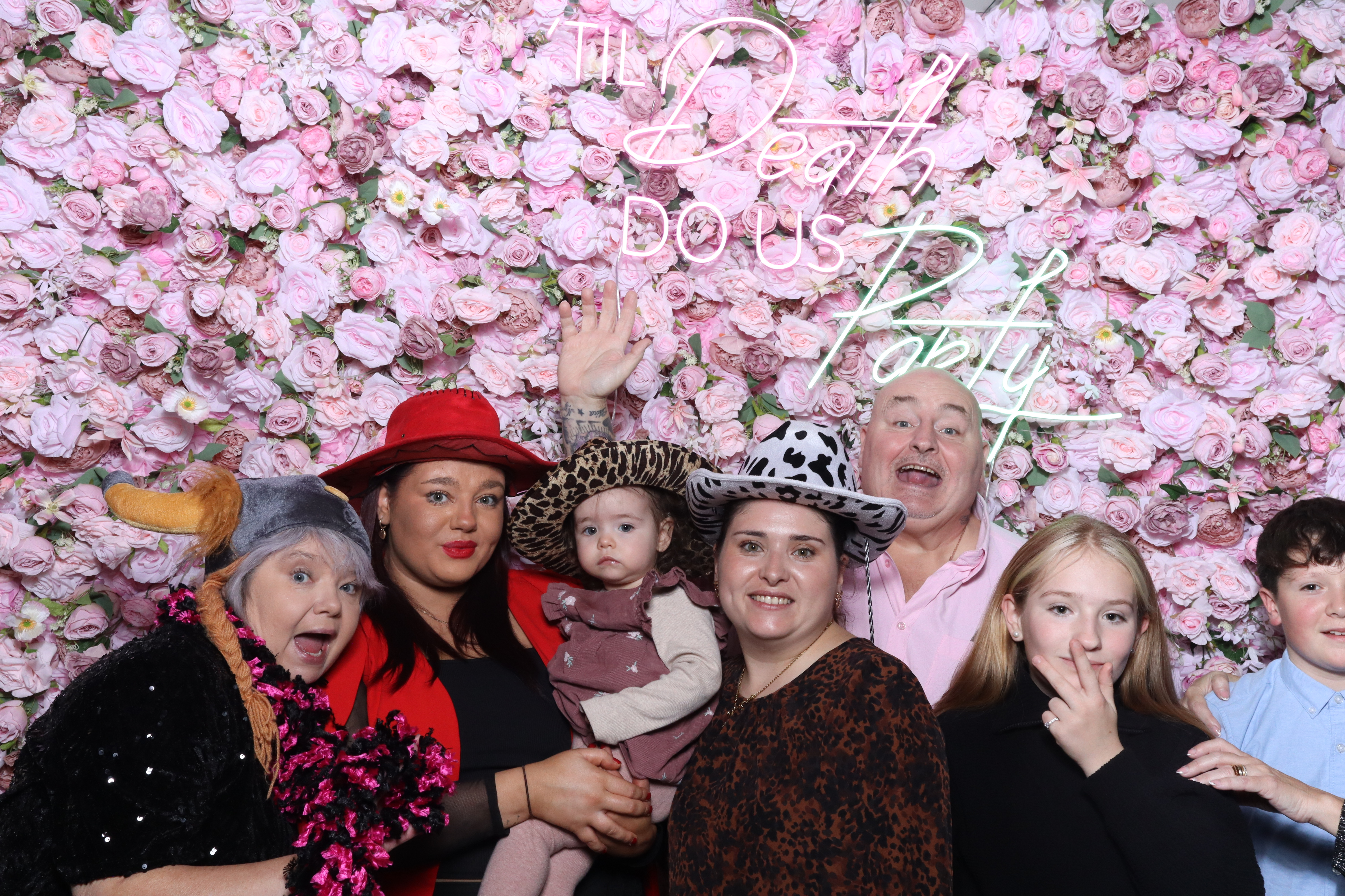 Shahanna and Taylor | View more photos from the event at gallery.magicimages.uk/u/MagicImages/Shahanna-and-Taylor