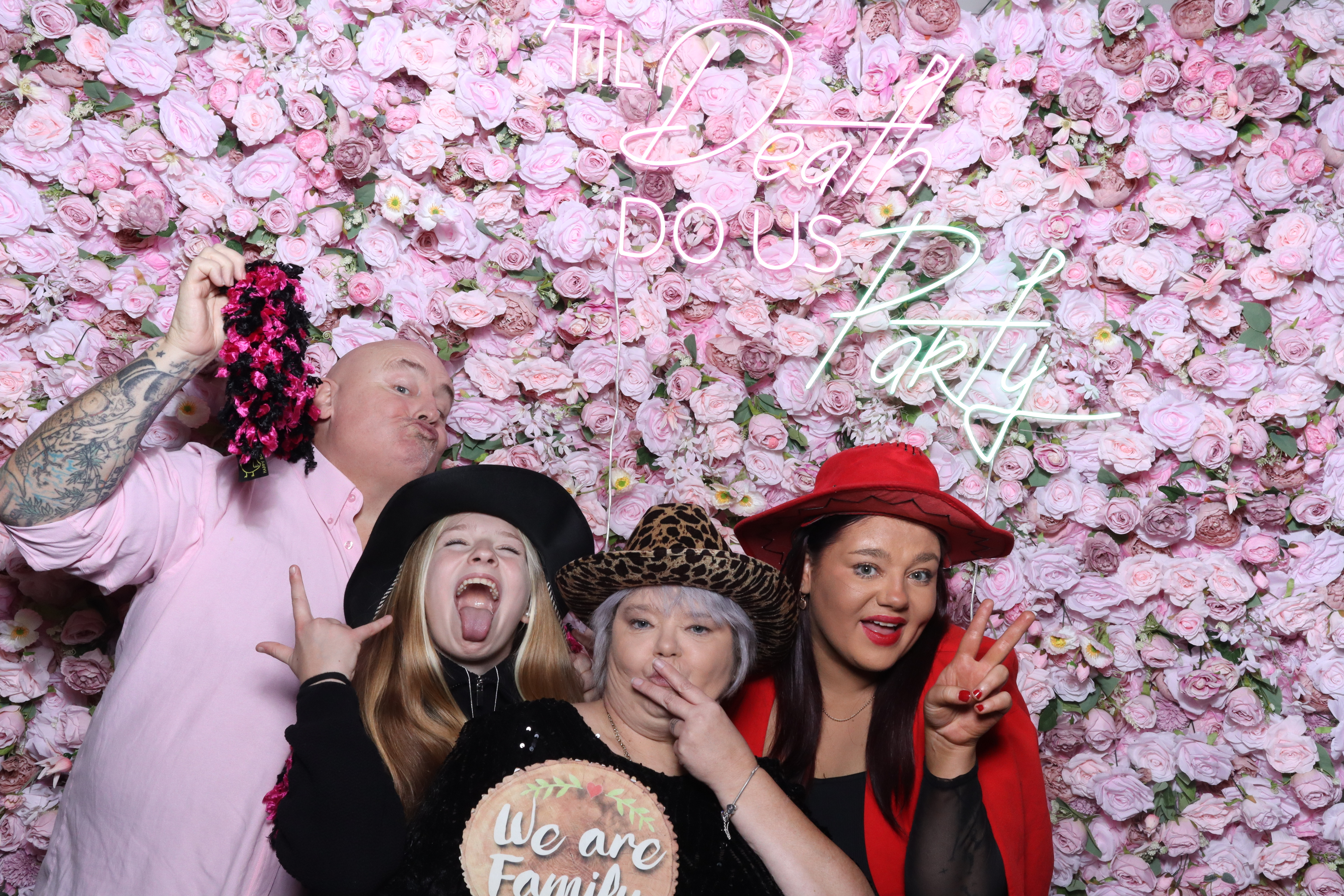 Shahanna and Taylor | View more photos from the event at gallery.magicimages.uk/u/MagicImages/Shahanna-and-Taylor