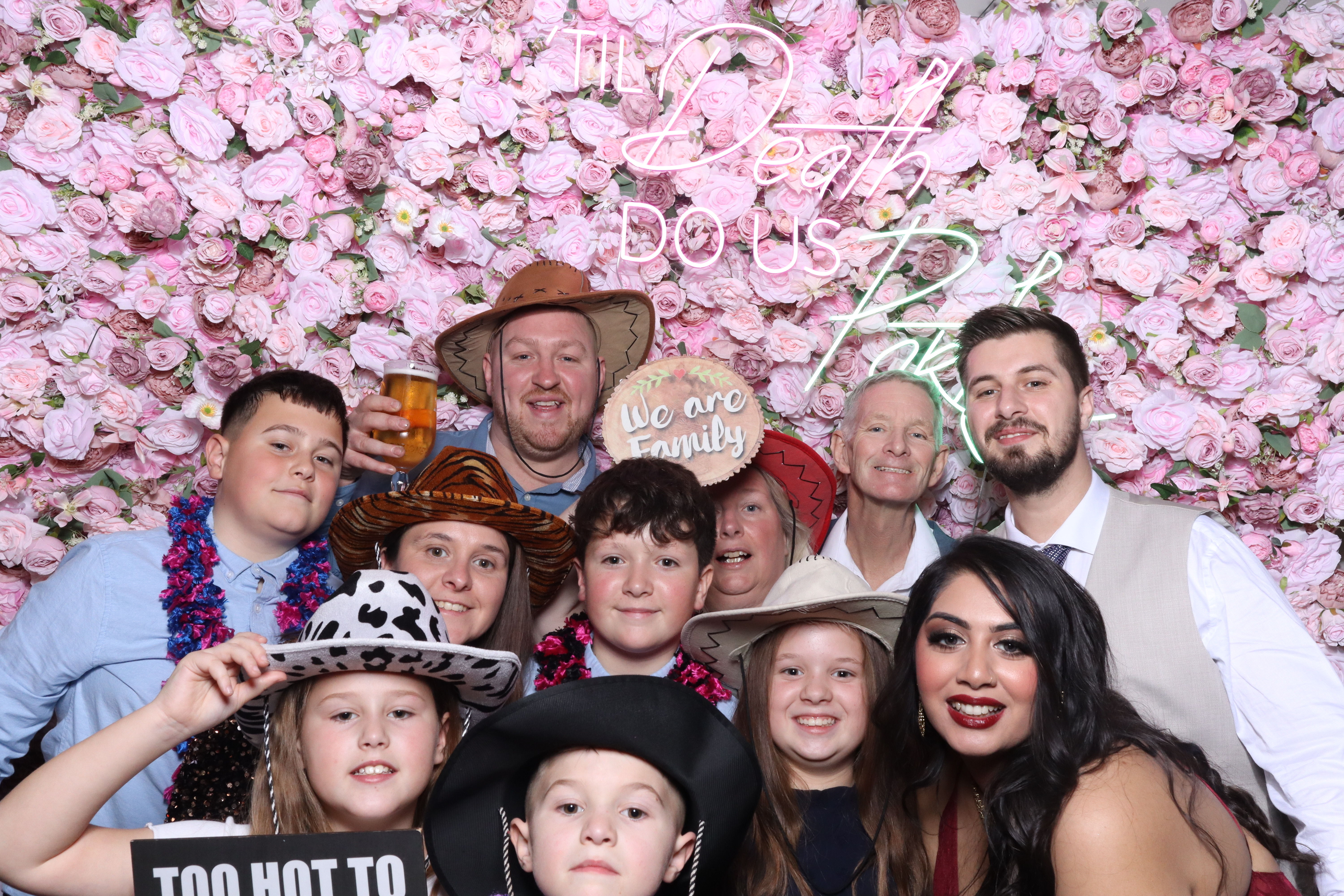 Shahanna and Taylor | View more photos from the event at gallery.magicimages.uk/u/MagicImages/Shahanna-and-Taylor