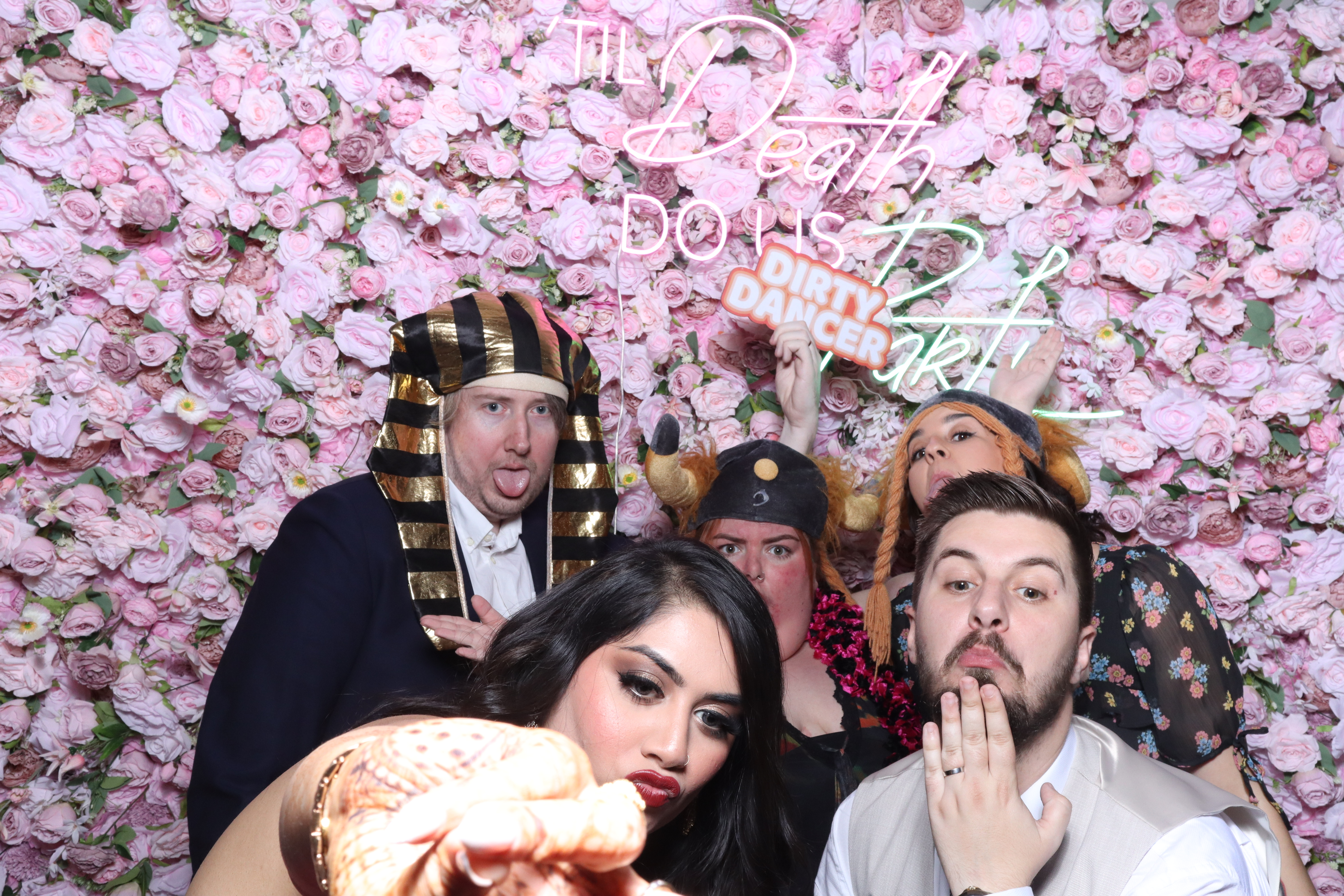 Shahanna and Taylor | View more photos from the event at gallery.magicimages.uk/u/MagicImages/Shahanna-and-Taylor