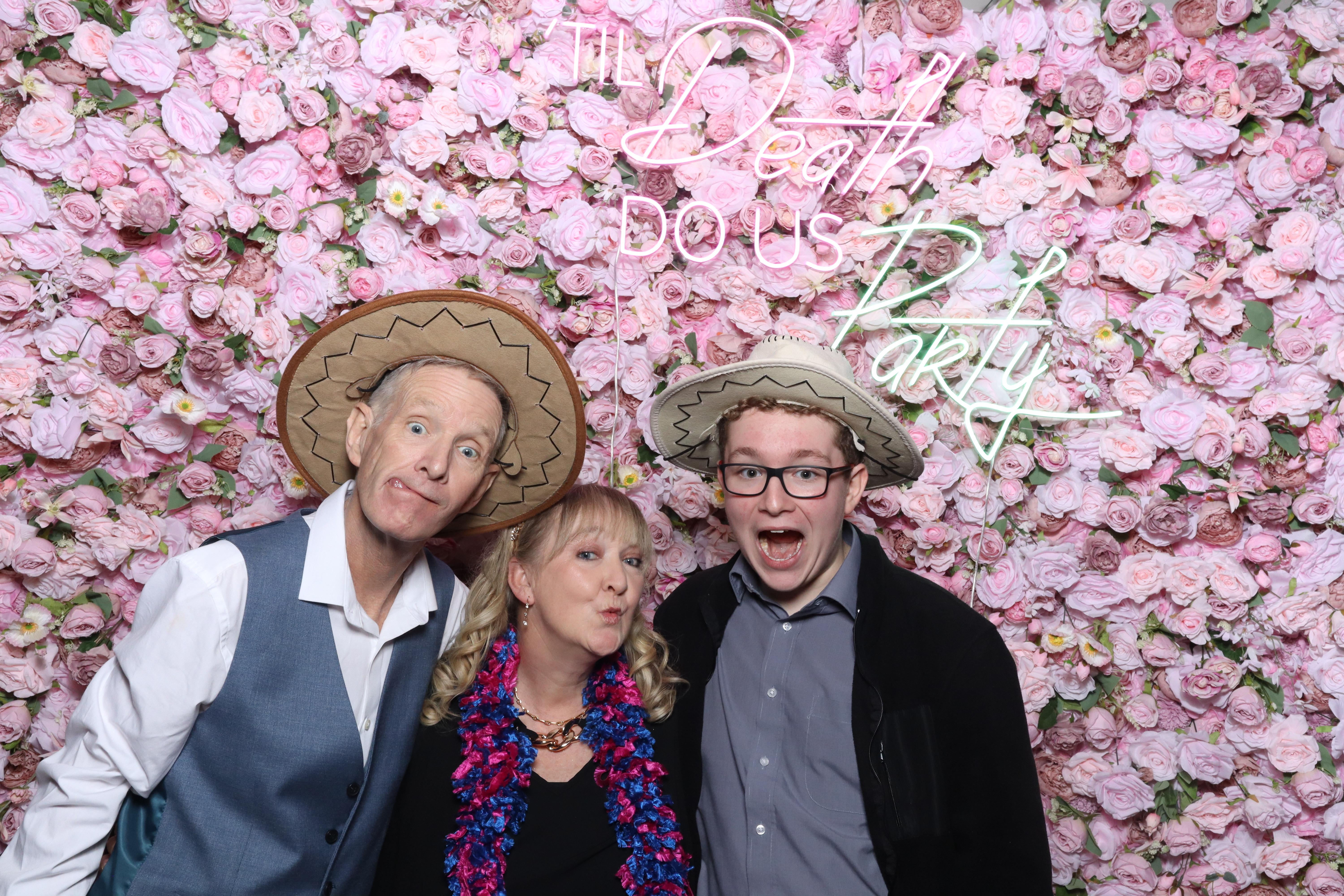 Shahanna and Taylor | View more photos from the event at gallery.magicimages.uk/u/MagicImages/Shahanna-and-Taylor