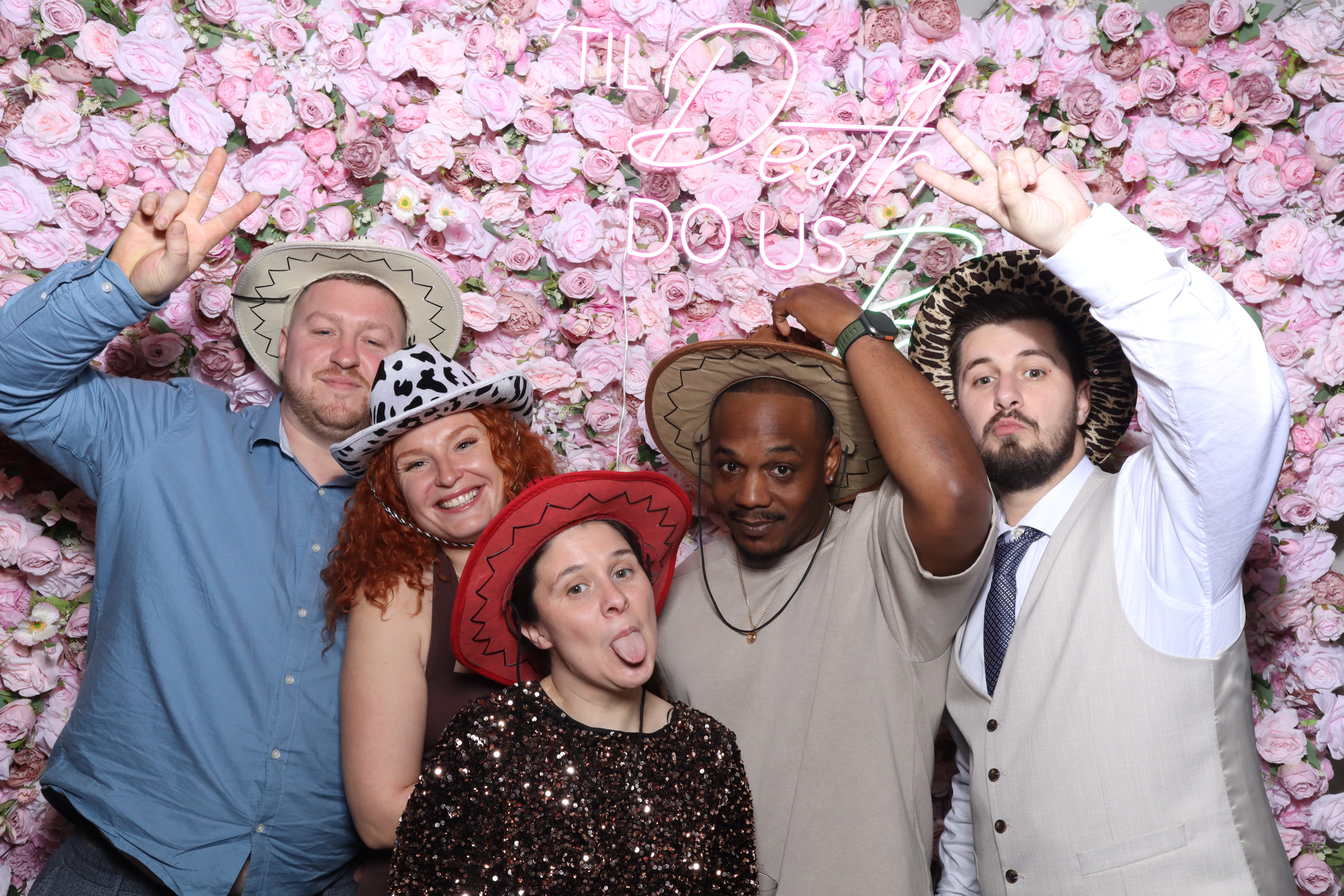 Shahanna and Taylor | View more photos from the event at gallery.magicimages.uk/u/MagicImages/Shahanna-and-Taylor